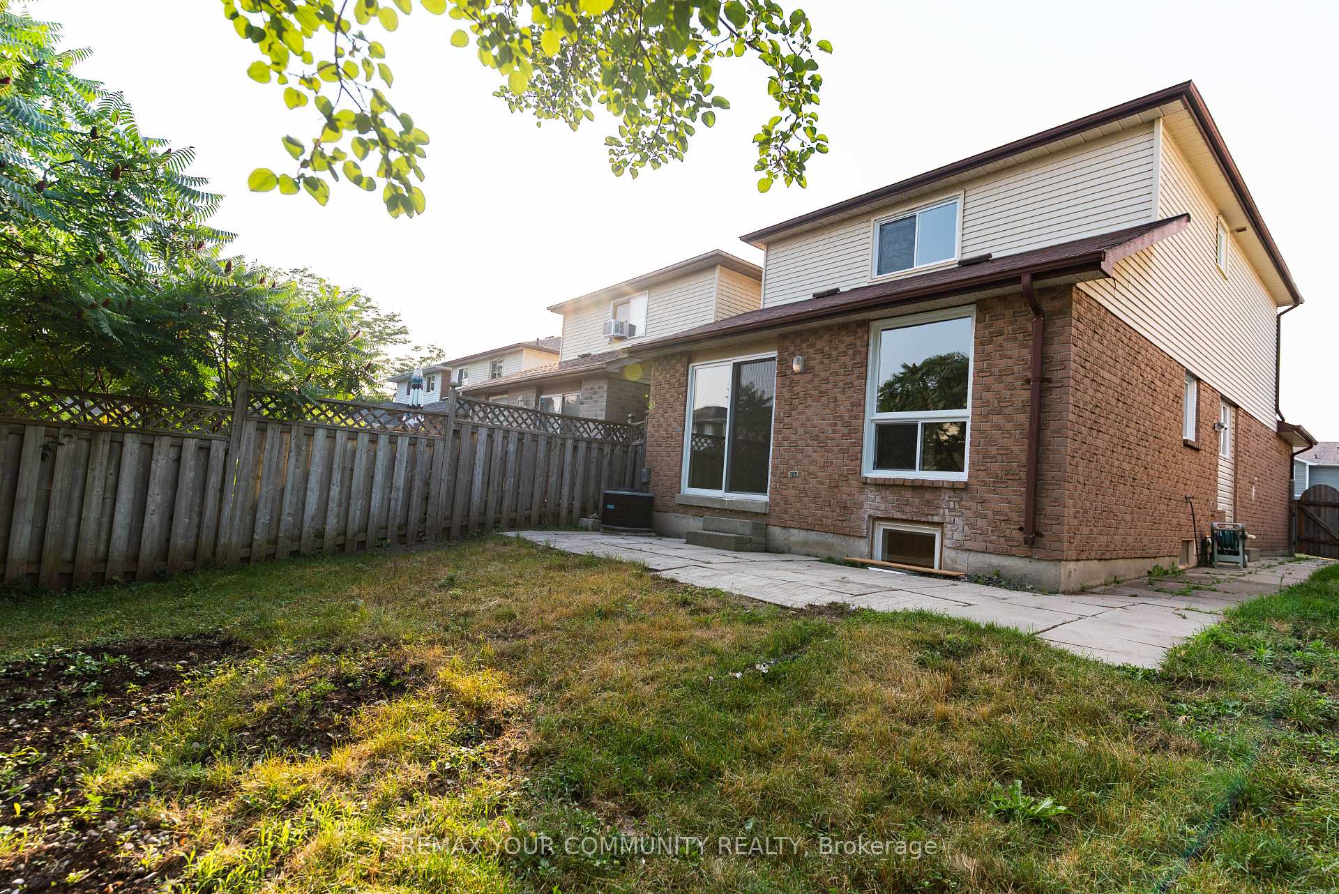 Photo 39 of 1553 Norwill Crescent, Oshawa, Samac — HOMEH