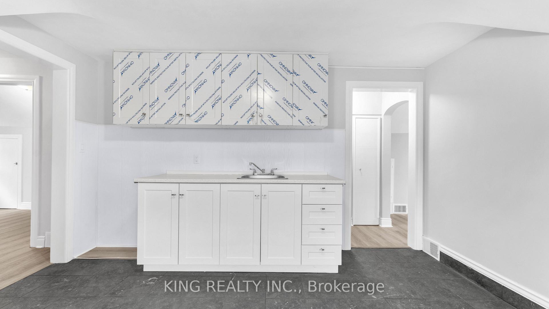 Photo 5 of Unit UPPER, 908 Trafalgar Street, London, East L — HOMEH