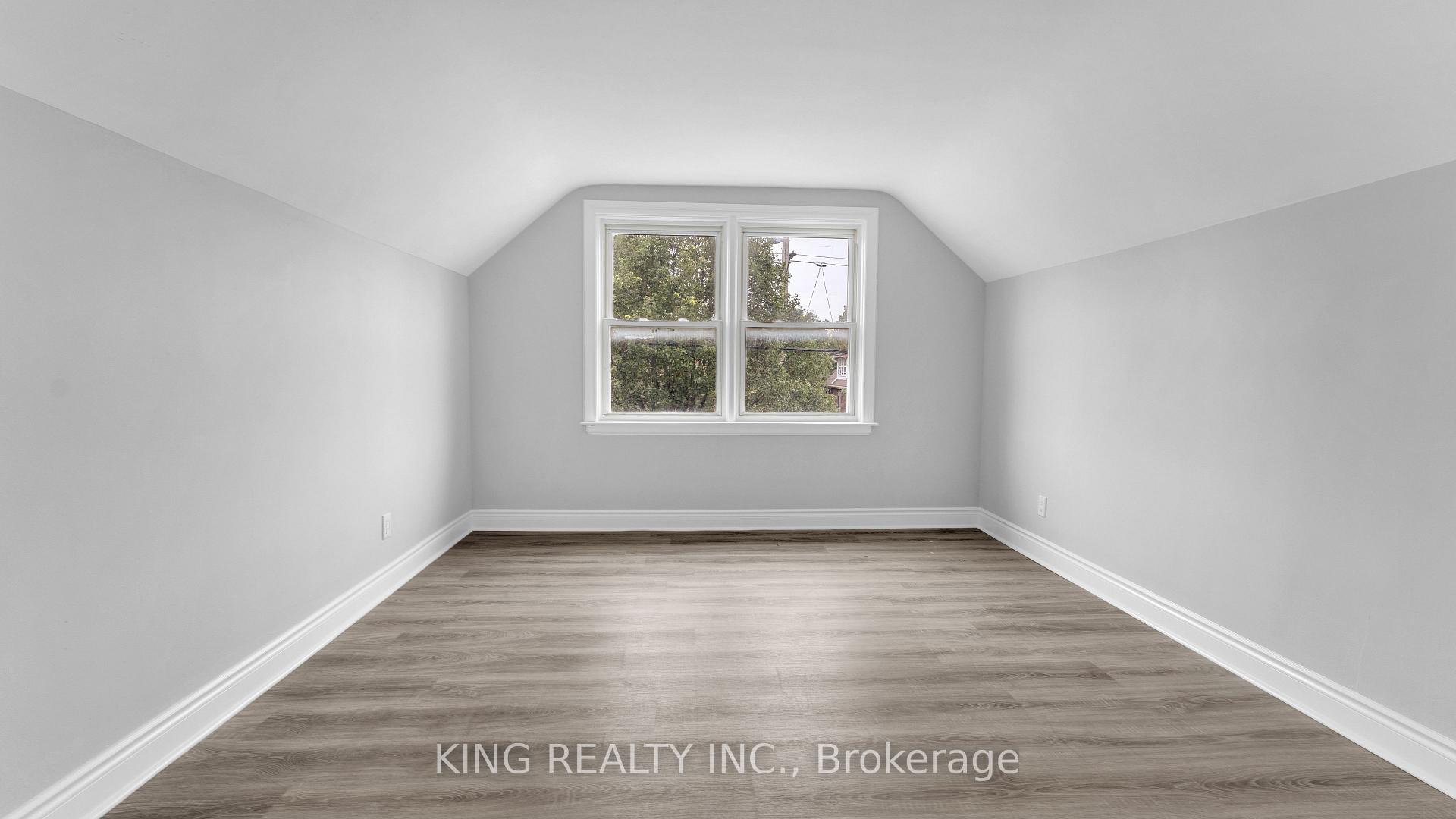 Photo 6 of Unit UPPER, 908 Trafalgar Street, London, East L — HOMEH