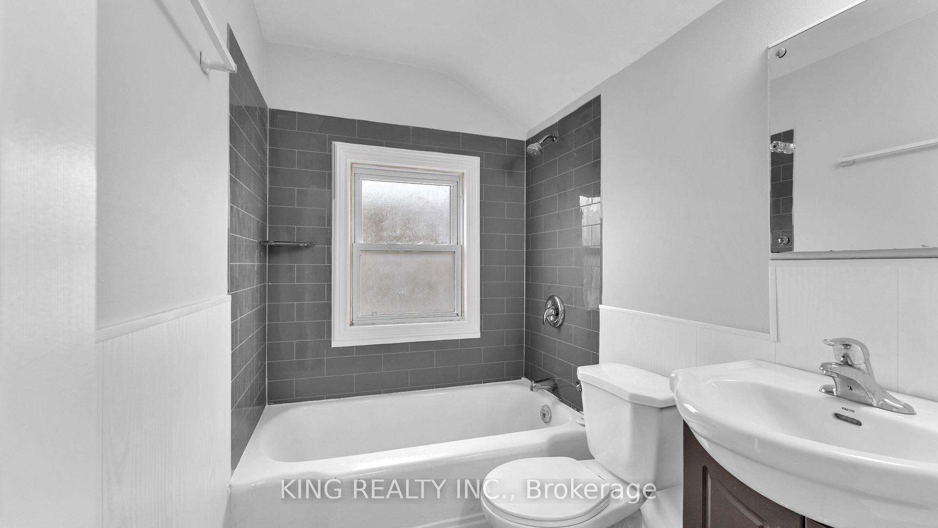 Photo 8 of Unit UPPER, 908 Trafalgar Street, London, East L — HOMEH