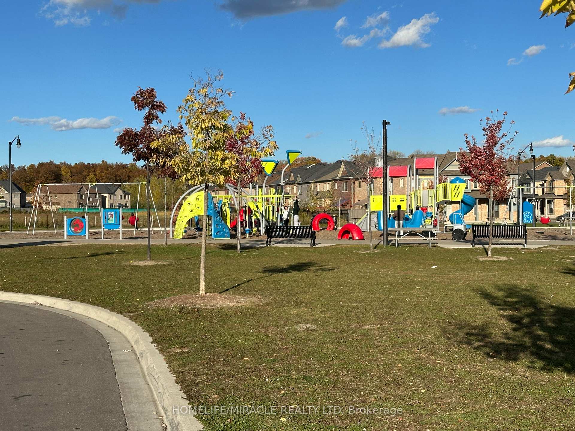 Photo 10 of 91 Emerald Coast Trail, Brampton, Northwest Brampton — HOMEH