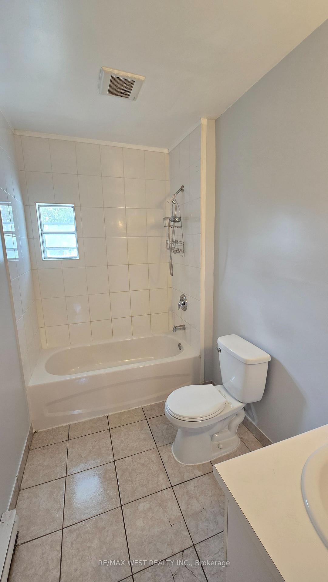 Photo 7 of Unit 3, 1270 Maple Road, Innisfil, Rural Innisfil — HOMEH