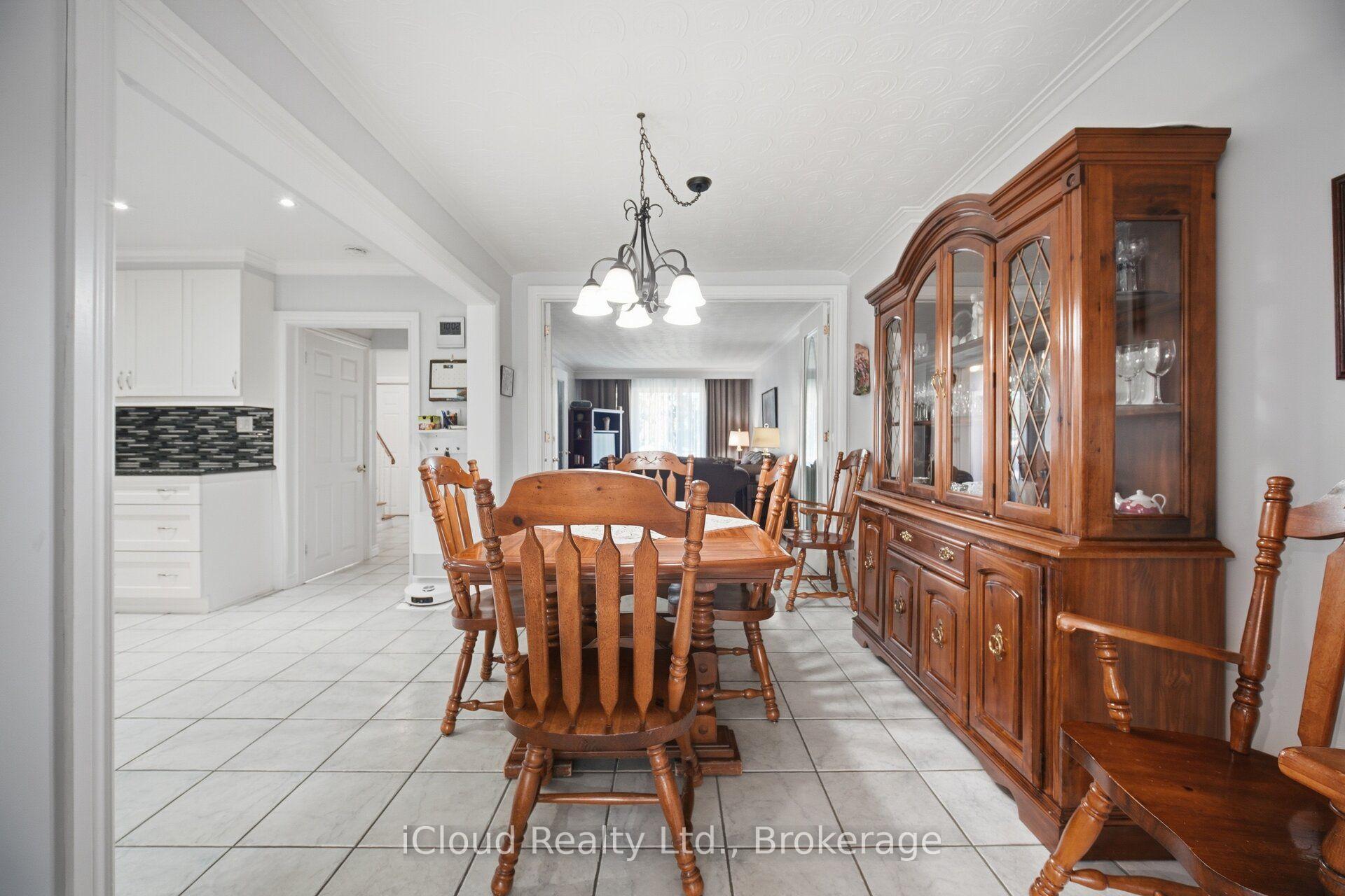 Photo 15 of 52 Bengal Court, North York, Glenfield-Jane Heights — HOMEH