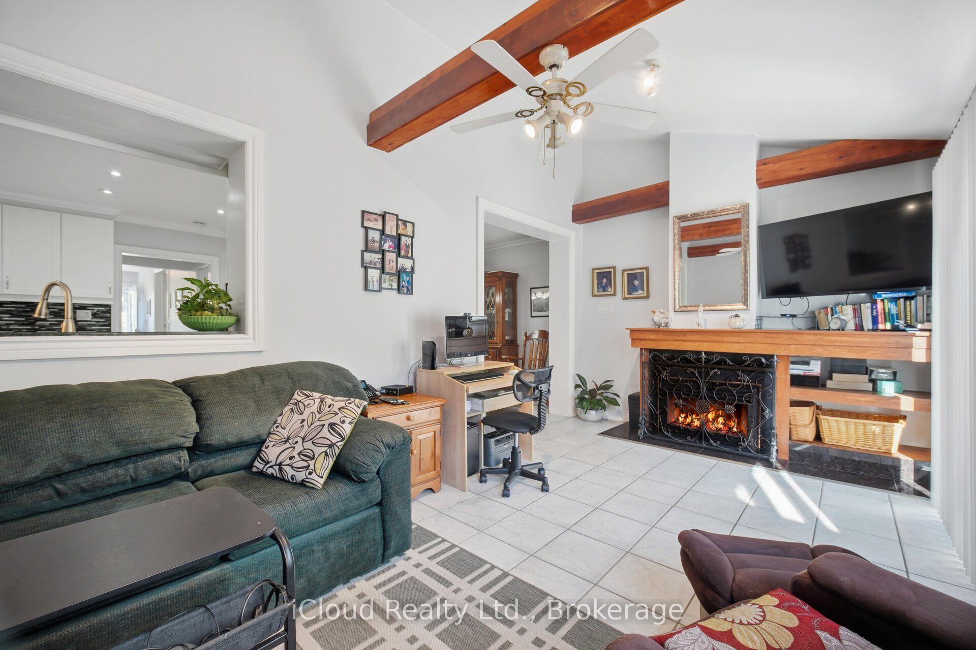 Photo 21 of 52 Bengal Court, North York, Glenfield-Jane Heights — HOMEH
