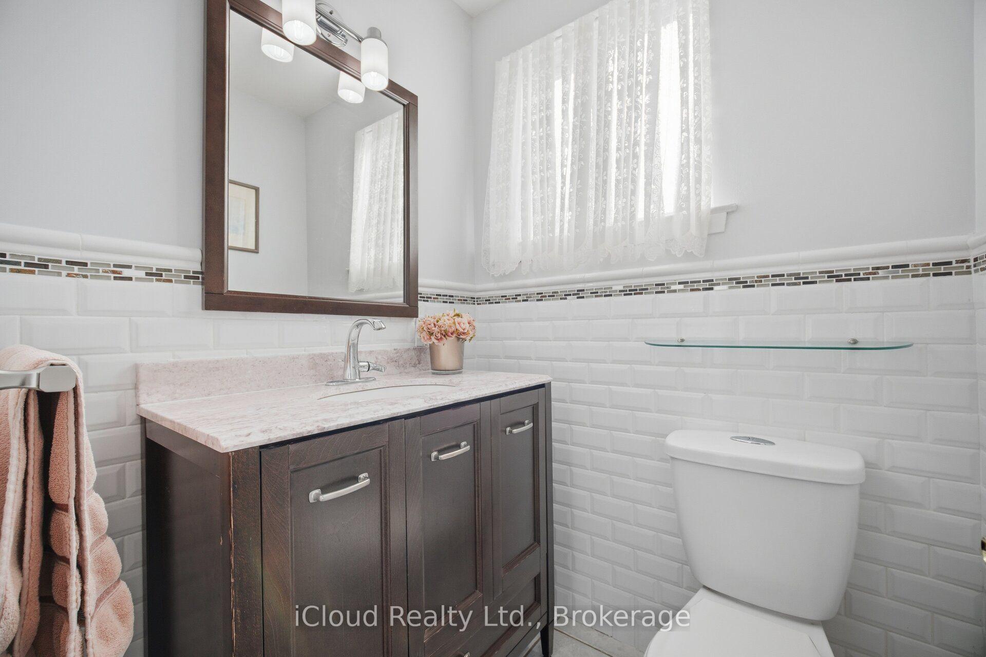 Photo 22 of 52 Bengal Court, North York, Glenfield-Jane Heights — HOMEH