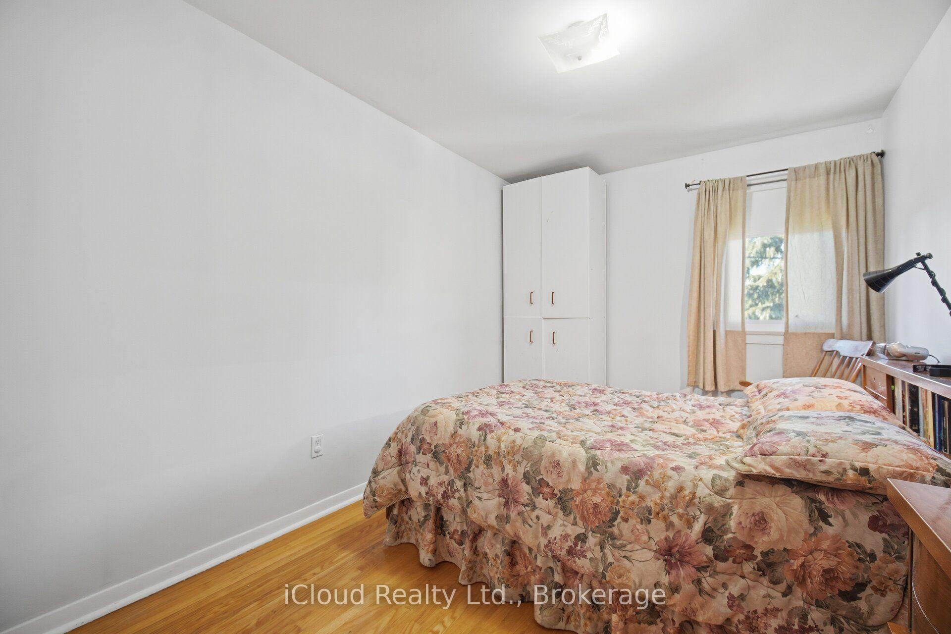 Photo 32 of 52 Bengal Court, North York, Glenfield-Jane Heights — HOMEH