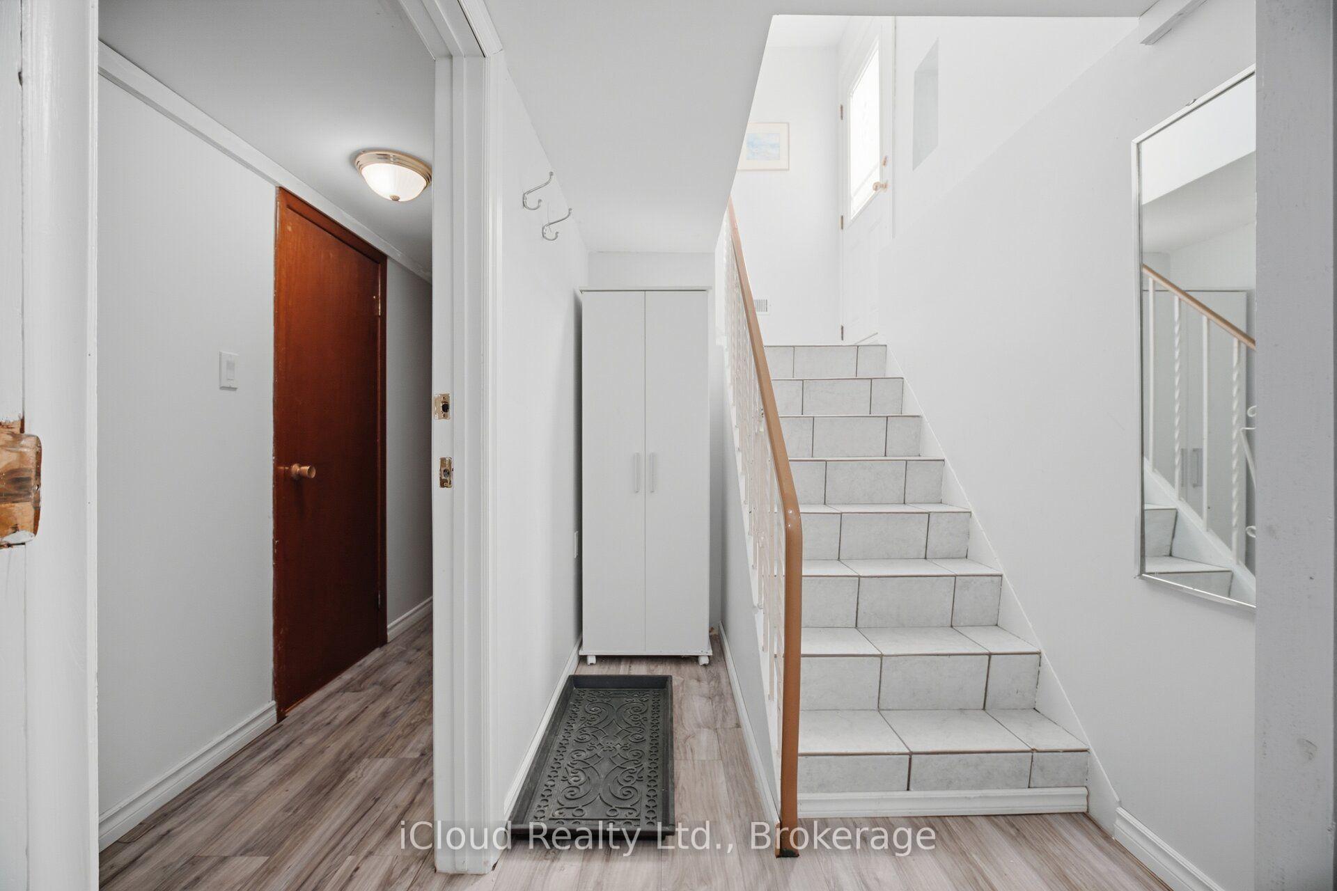 Photo 35 of 52 Bengal Court, North York, Glenfield-Jane Heights — HOMEH