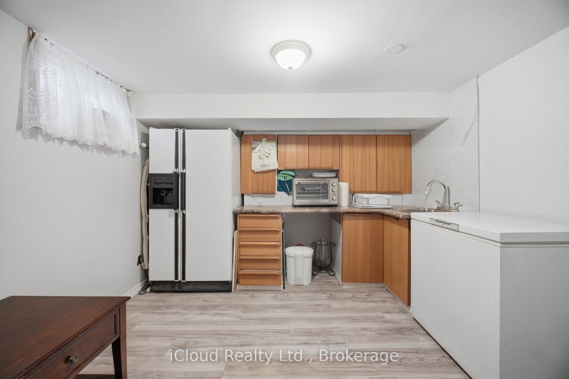 Photo 37 of 52 Bengal Court, North York, Glenfield-Jane Heights — HOMEH