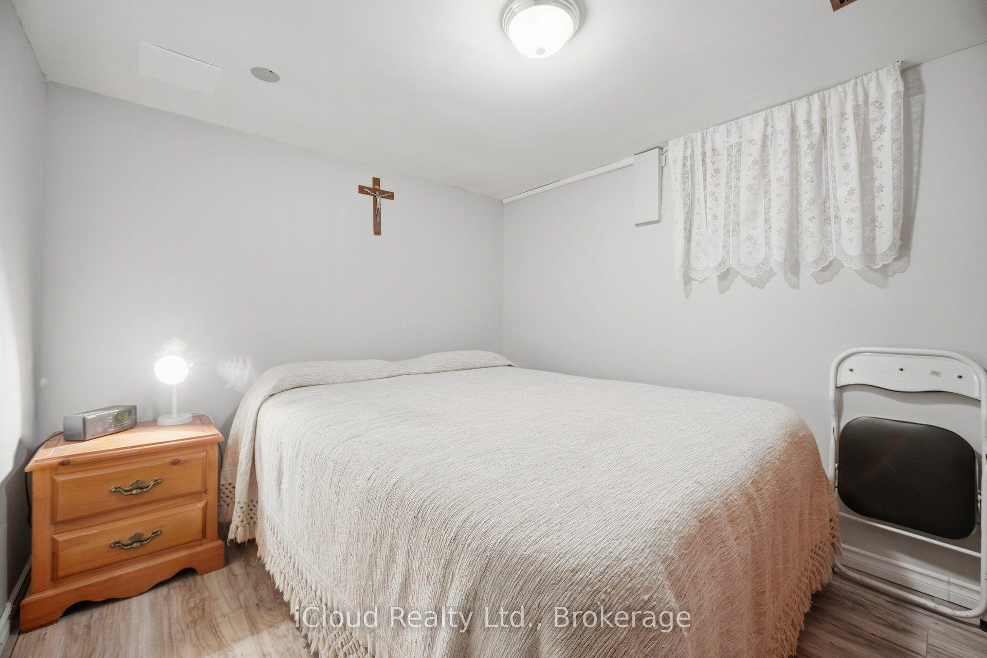 Photo 40 of 52 Bengal Court, North York, Glenfield-Jane Heights — HOMEH
