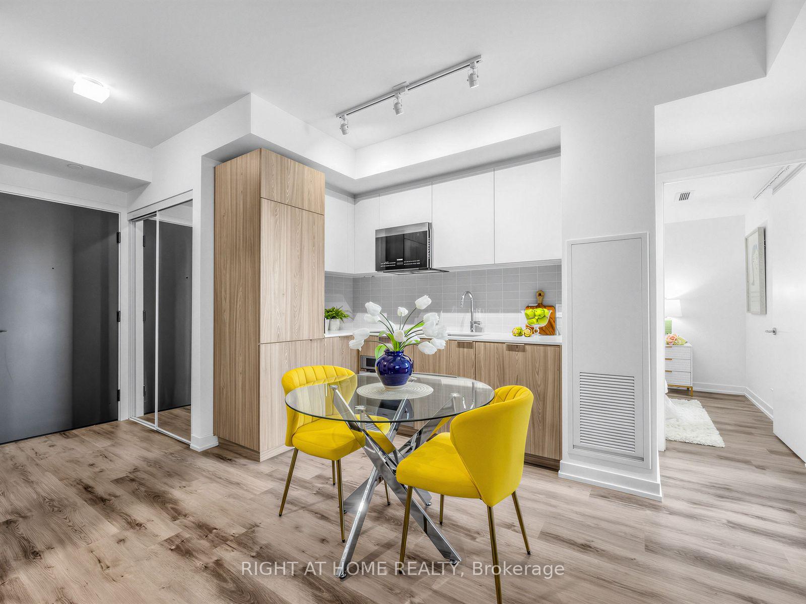 Photo 3 of Unit 723, 28 Eastern Avenue, Toronto, Moss Park — HOMEH