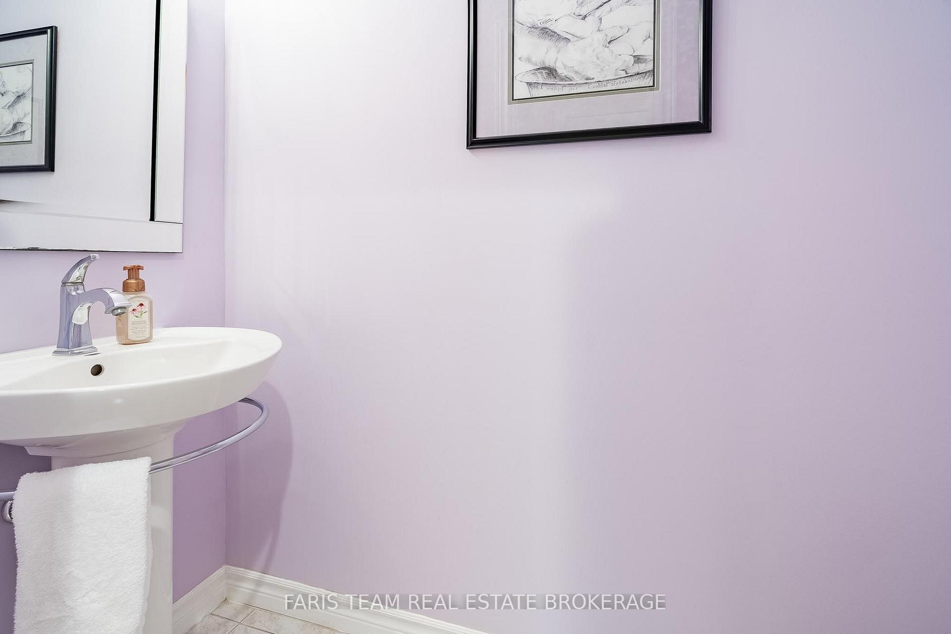 Photo 12 of 4 O'shaughnessy Crescent, Barrie, Holly — HOMEH