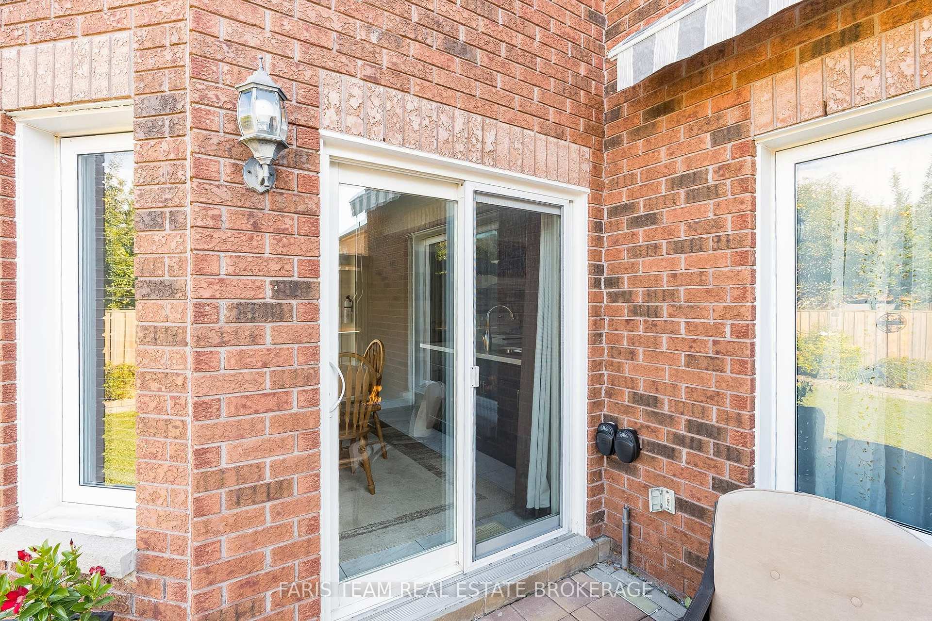 Photo 23 of 4 O'shaughnessy Crescent, Barrie, Holly — HOMEH