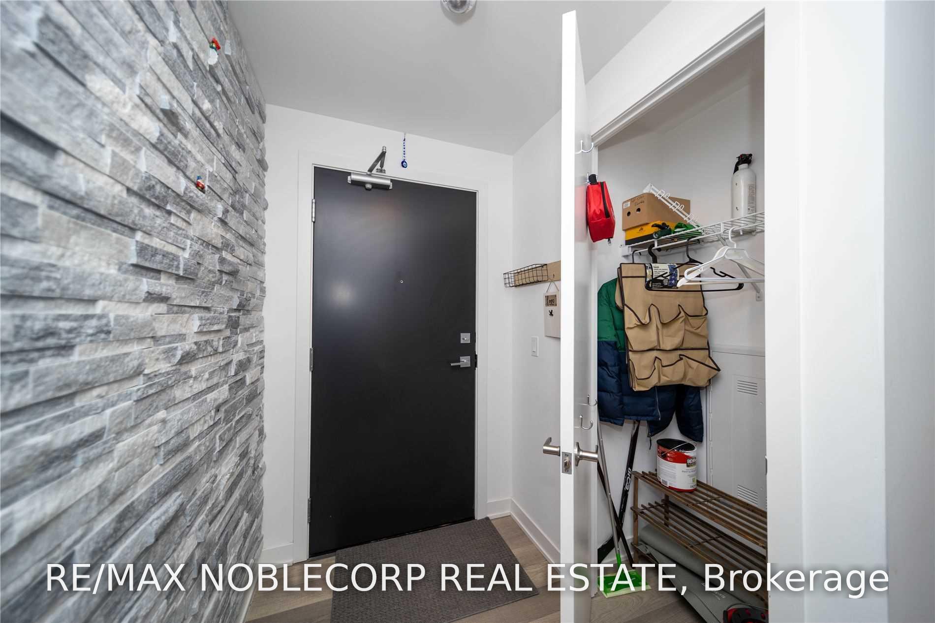 Photo 5 of Unit C321, 5260 Dundas Street, Burlington, Orchard — HOMEH