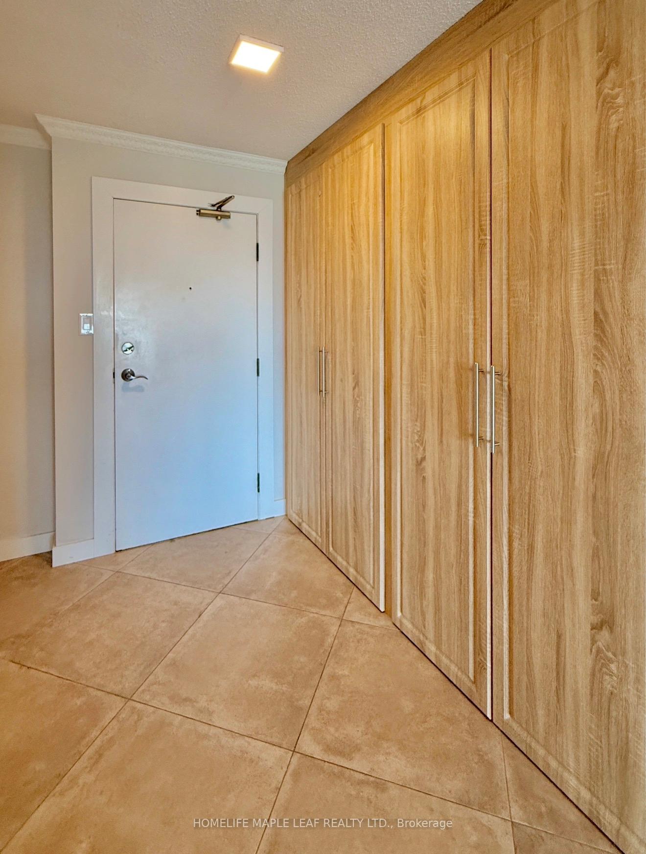 Photo 14 of Unit 1607, 1 Rowntree Road, Etobicoke, Mount Olive-Silverstone-Jamestown — HOMEH