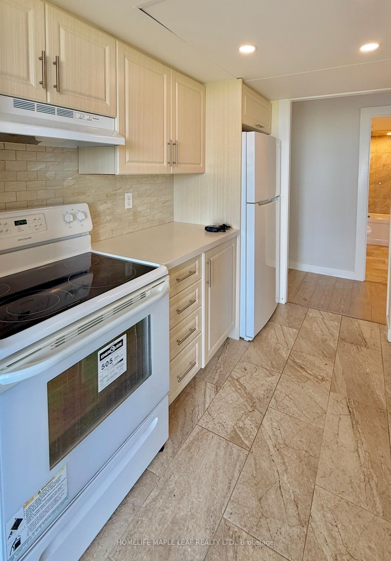Photo 15 of Unit 1607, 1 Rowntree Road, Etobicoke, Mount Olive-Silverstone-Jamestown — HOMEH