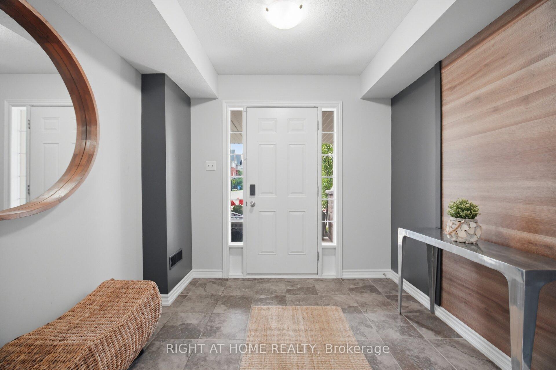 Photo 5 of Unit 73, 88 Decorso Drive, Guelph, Kortright East — HOMEH