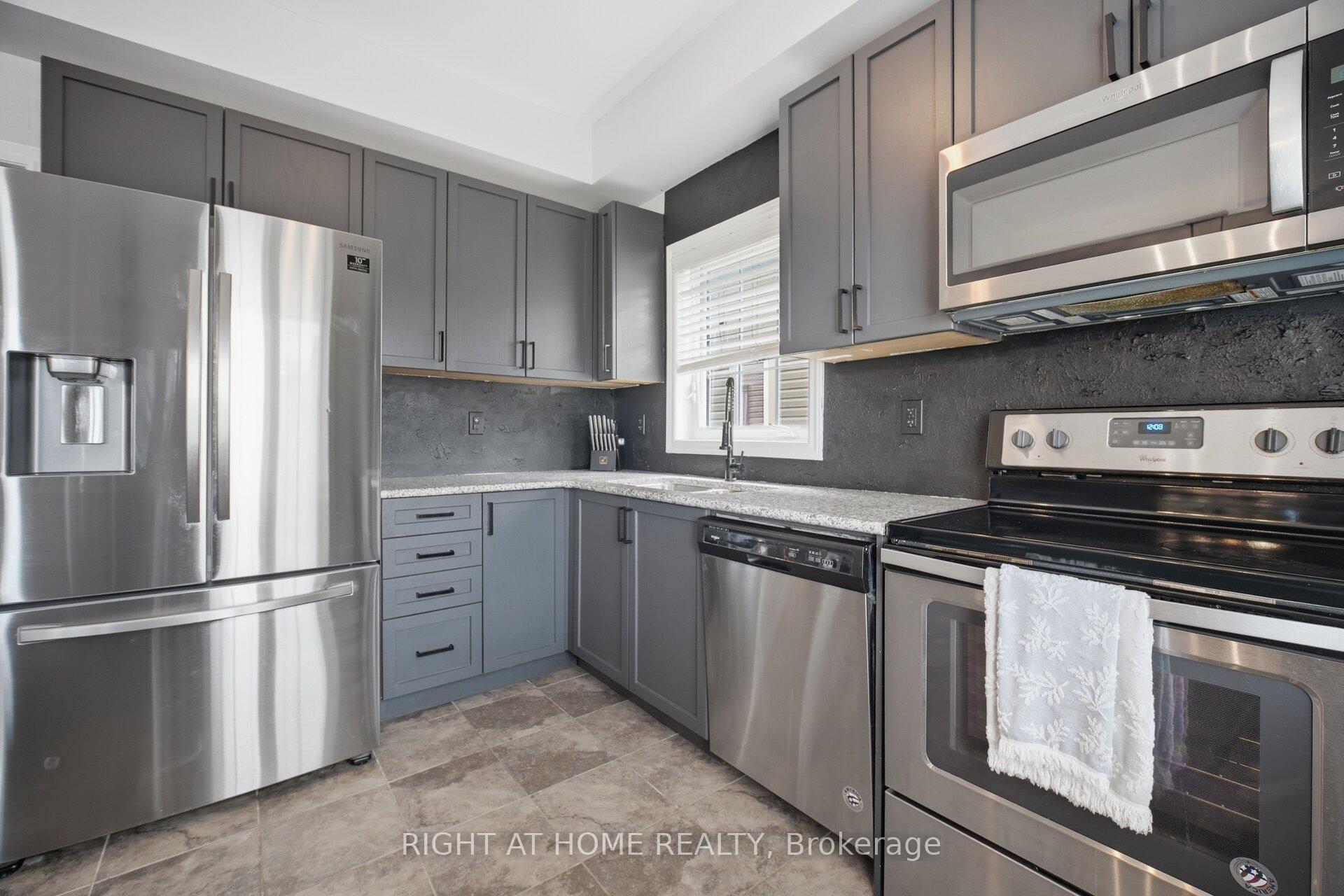 Photo 7 of Unit 73, 88 Decorso Drive, Guelph, Kortright East — HOMEH