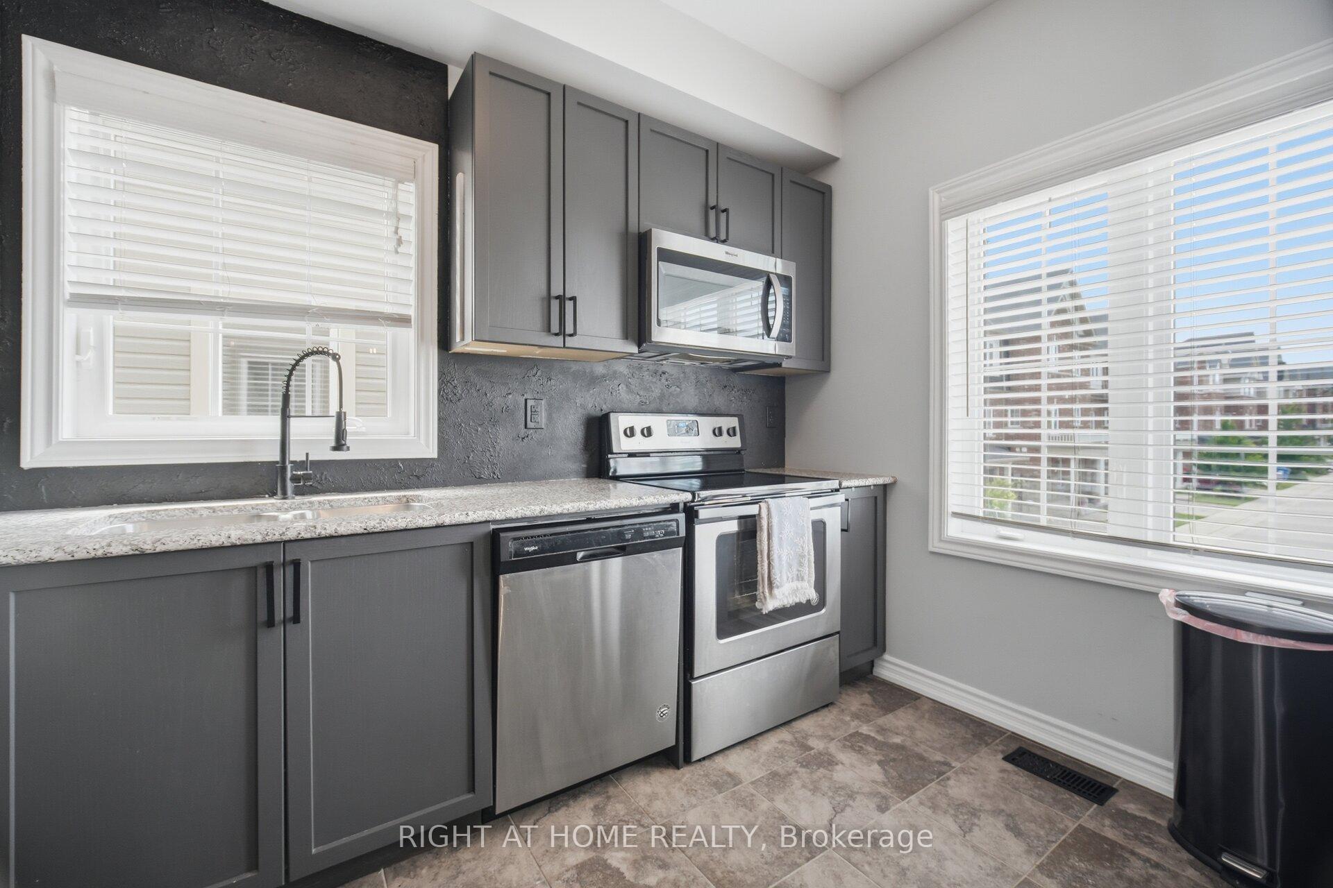 Photo 8 of Unit 73, 88 Decorso Drive, Guelph, Kortright East — HOMEH