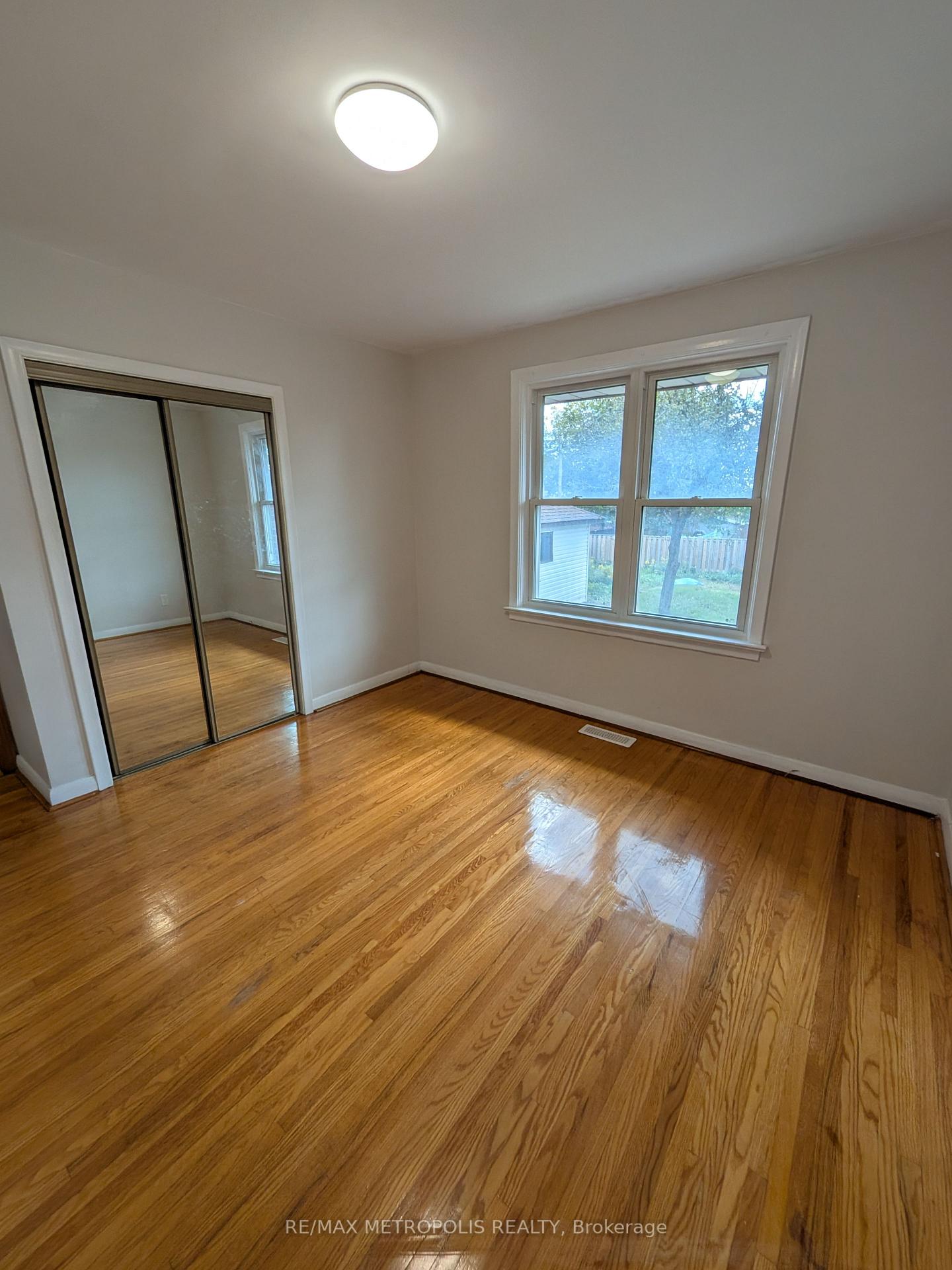 Photo 6 of Unit Main, 43 Lewiston Road, Scarborough, Dorset Park — HOMEH