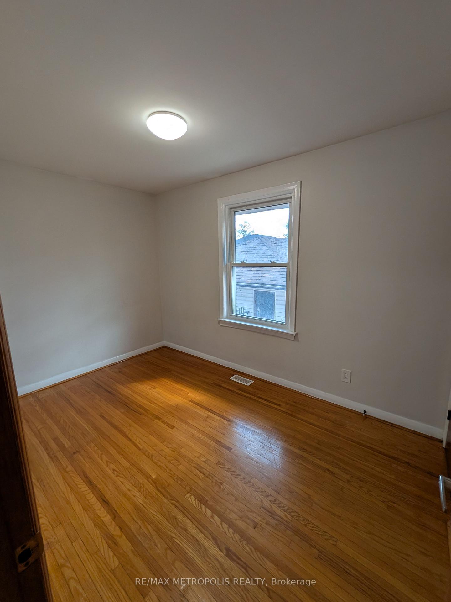 Photo 8 of Unit Main, 43 Lewiston Road, Scarborough, Dorset Park — HOMEH