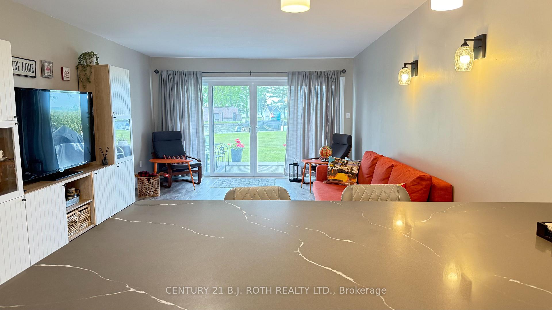 Photo 3 of Unit Unit 14, 1 Paradise Boulevard, Ramara, Rural Ramara — HOMEH
