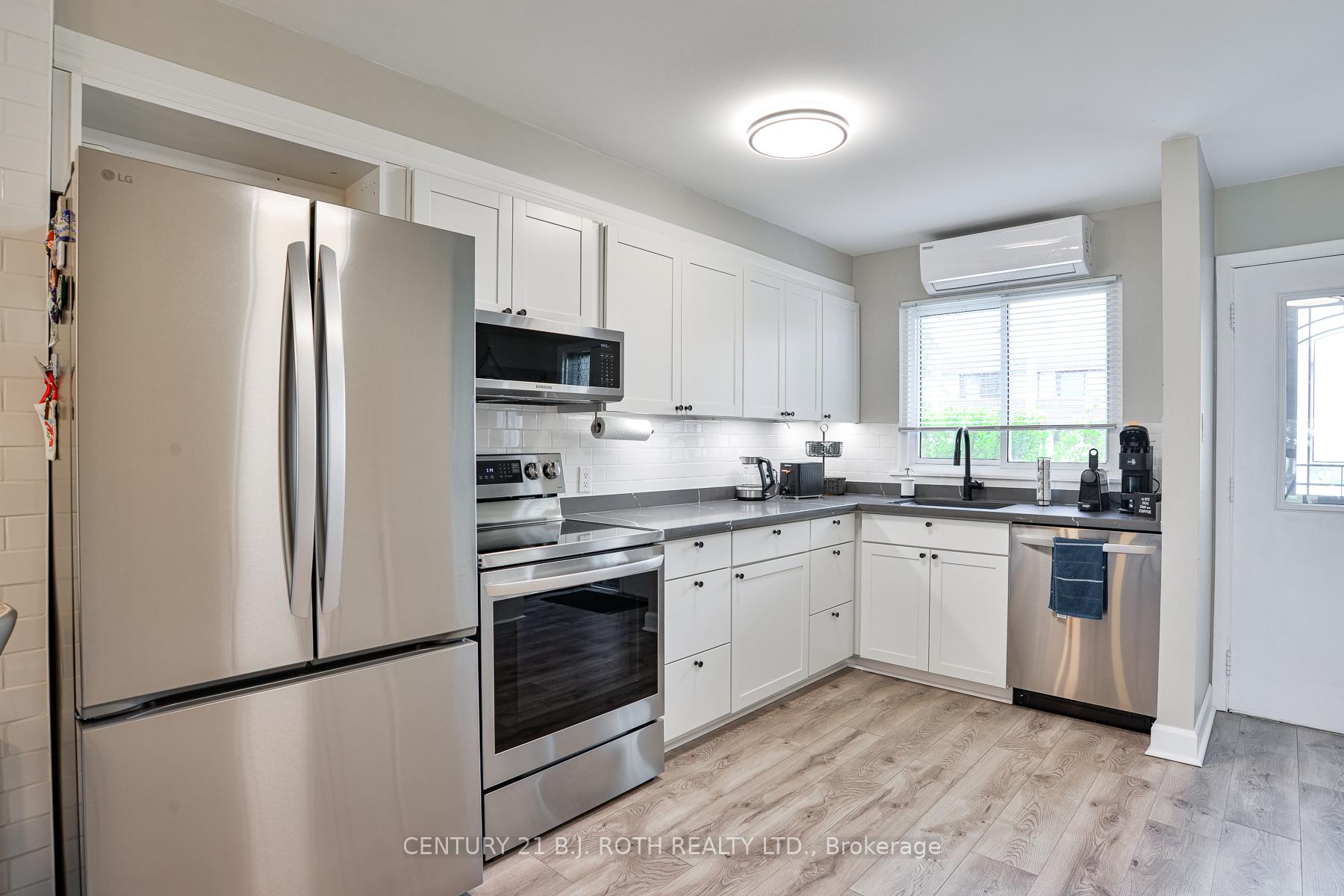 Photo 5 of Unit Unit 14, 1 Paradise Boulevard, Ramara, Rural Ramara — HOMEH