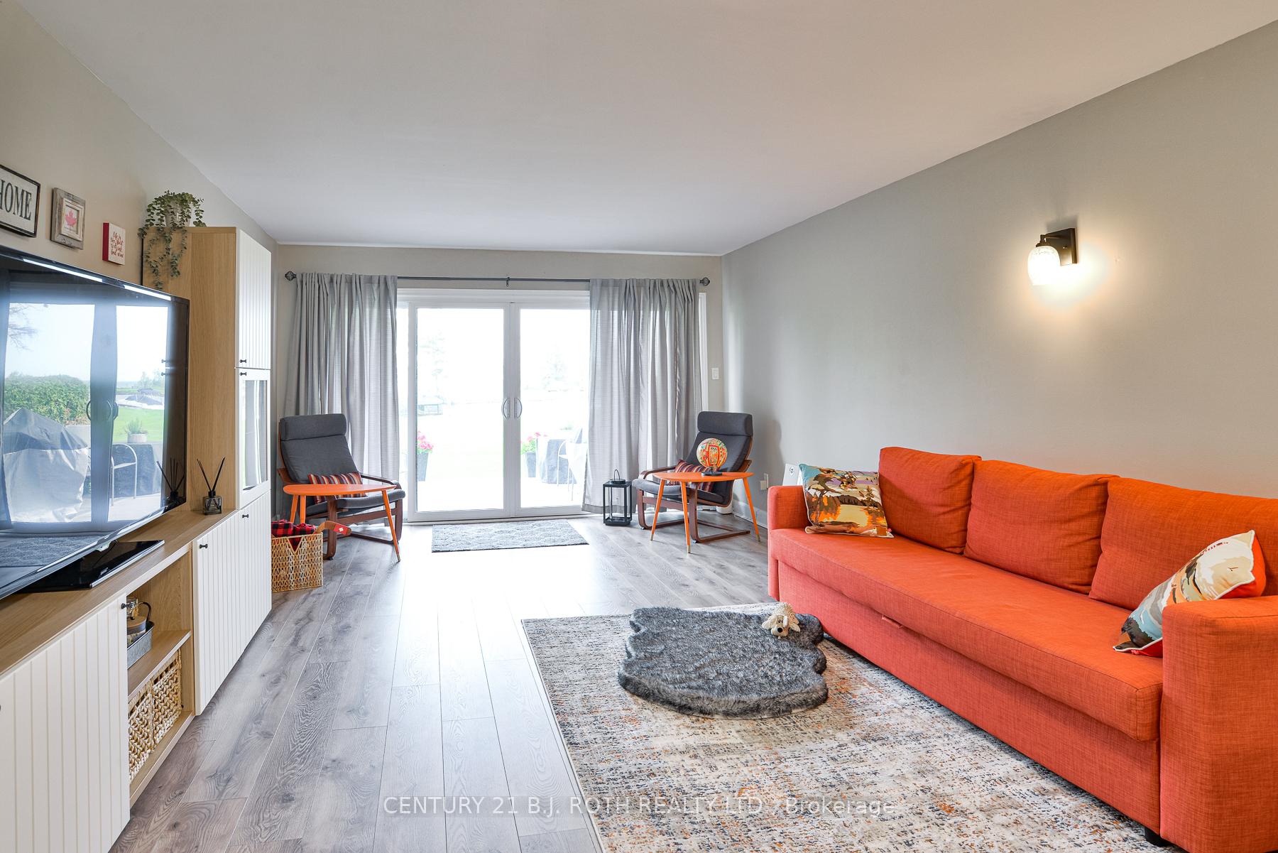 Photo 8 of Unit Unit 14, 1 Paradise Boulevard, Ramara, Rural Ramara — HOMEH