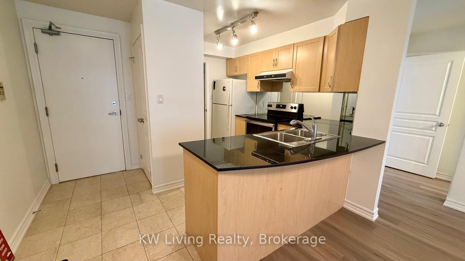 Photo 4 of Unit 701, 801 Bay Street, Toronto, Bay Street Corridor — HOMEH
