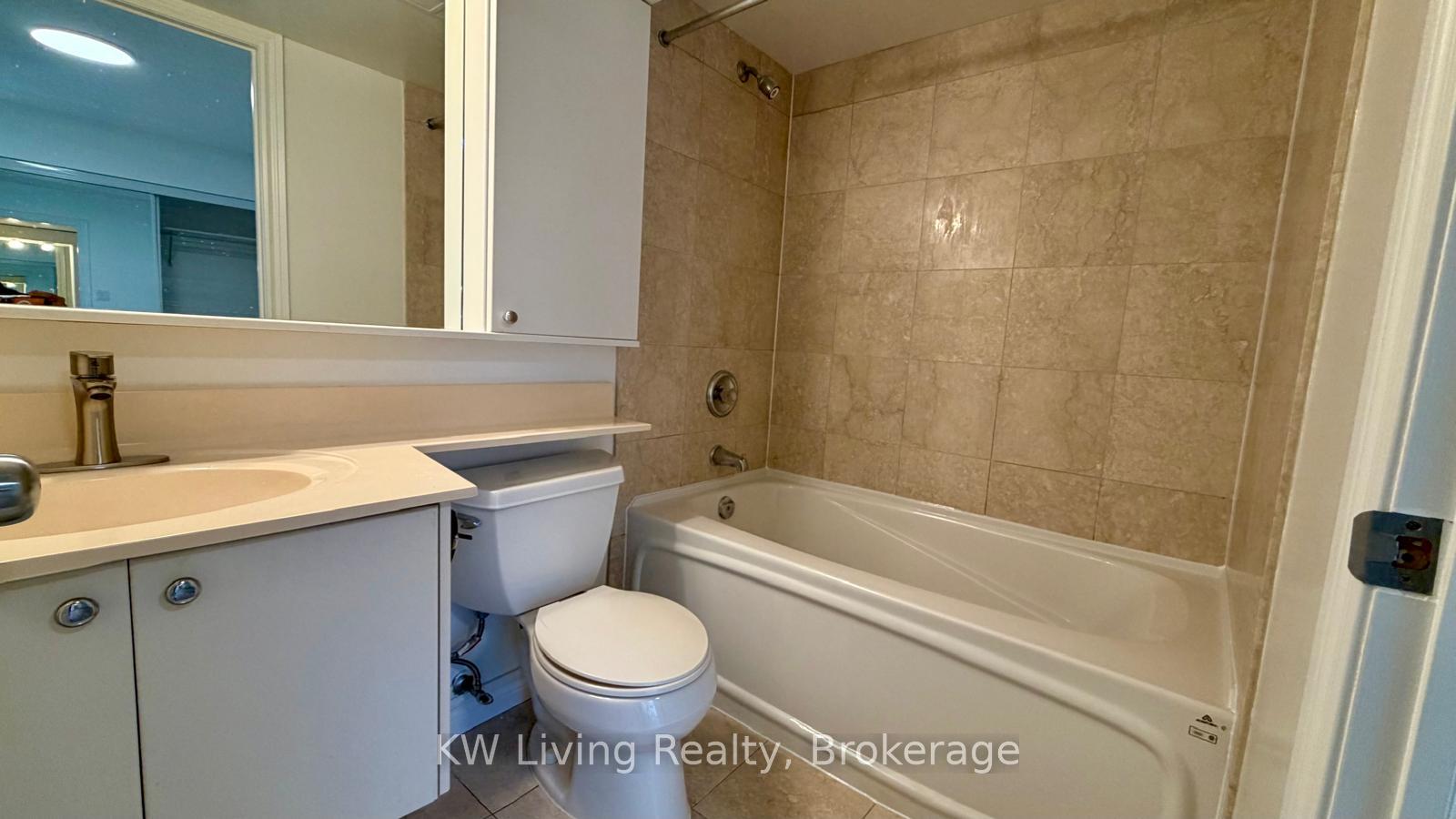 Photo 7 of Unit 701, 801 Bay Street, Toronto, Bay Street Corridor — HOMEH
