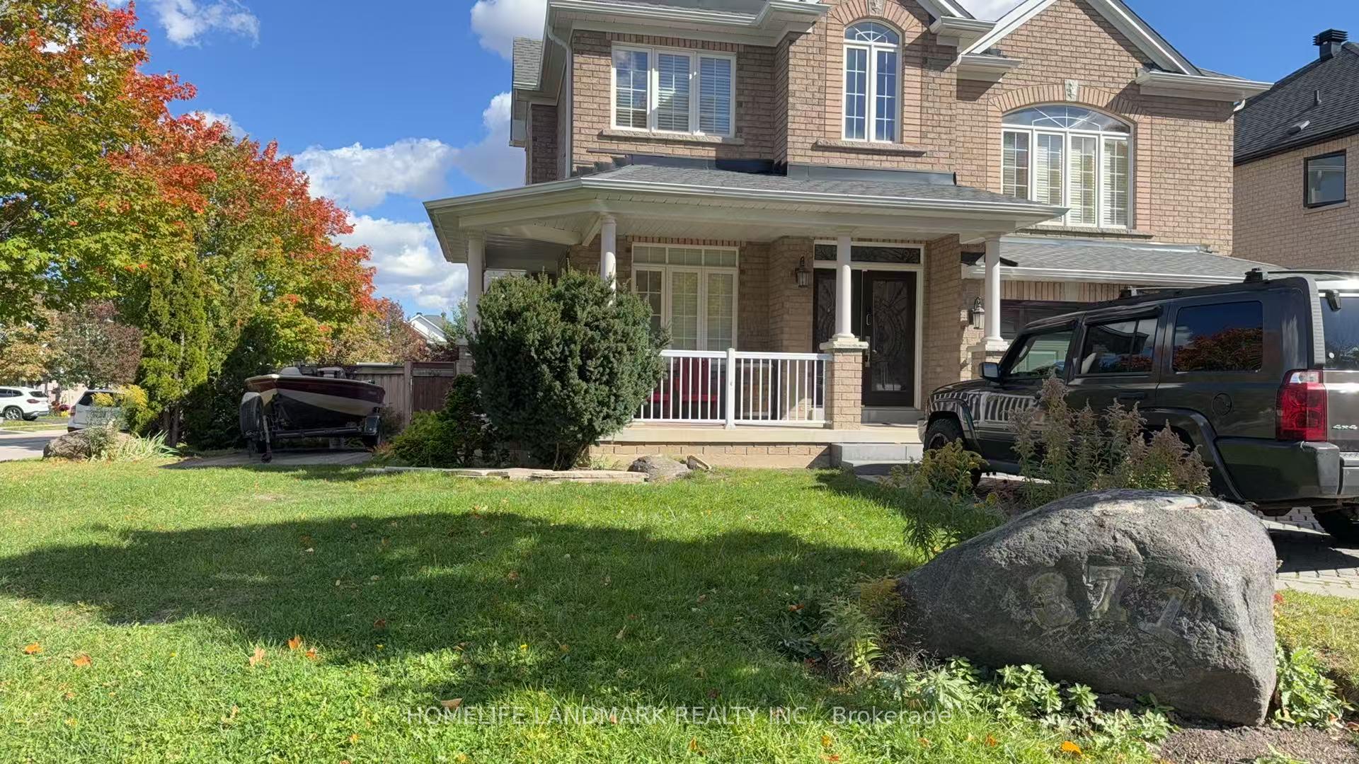 Photo 2 of 371 Dowson Loop, Newmarket, Woodland Hill — HOMEH