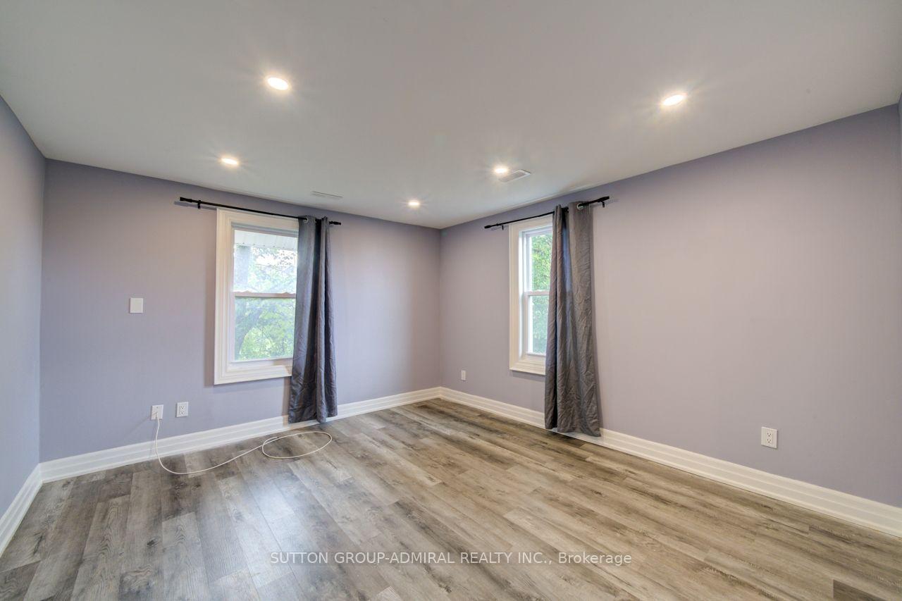 Photo 13 of 121 Seventh Street, Midland — HOMEH