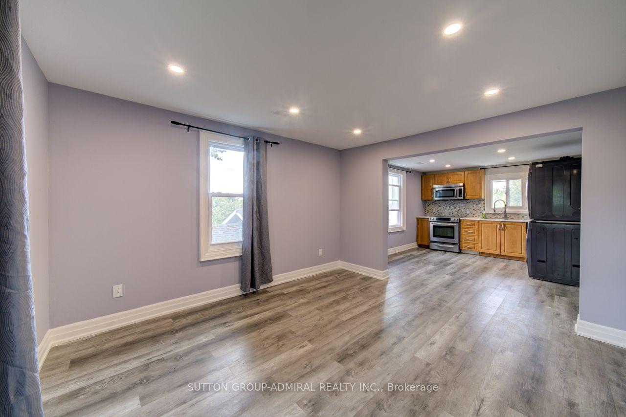 Photo 15 of 121 Seventh Street, Midland — HOMEH