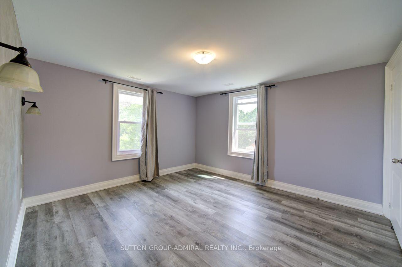 Photo 17 of 121 Seventh Street, Midland — HOMEH