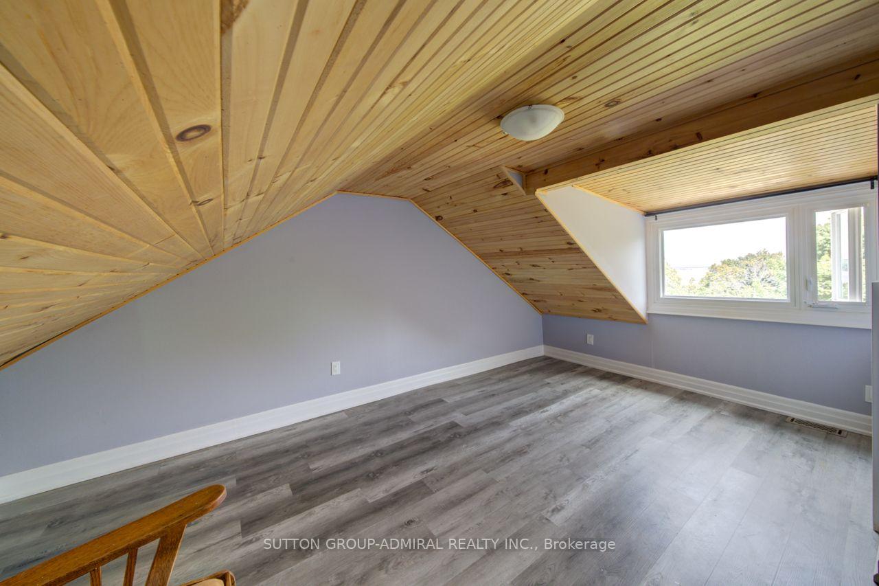 Photo 29 of 121 Seventh Street, Midland — HOMEH