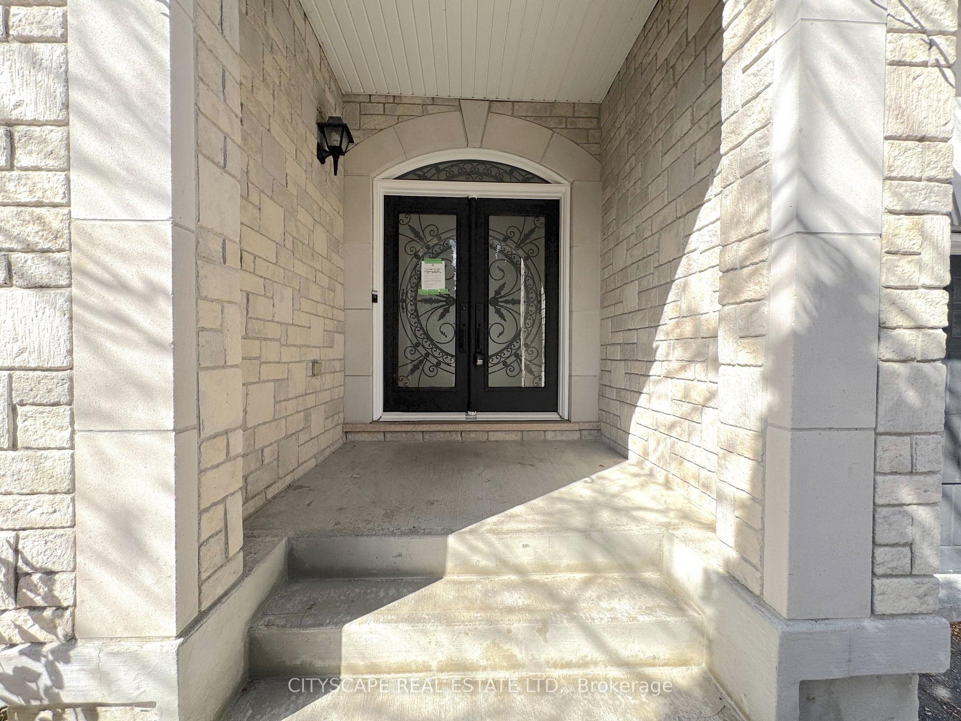 Photo 5 of 4 Serviceberry Crescent, Brampton, Vales of Castlemore — HOMEH