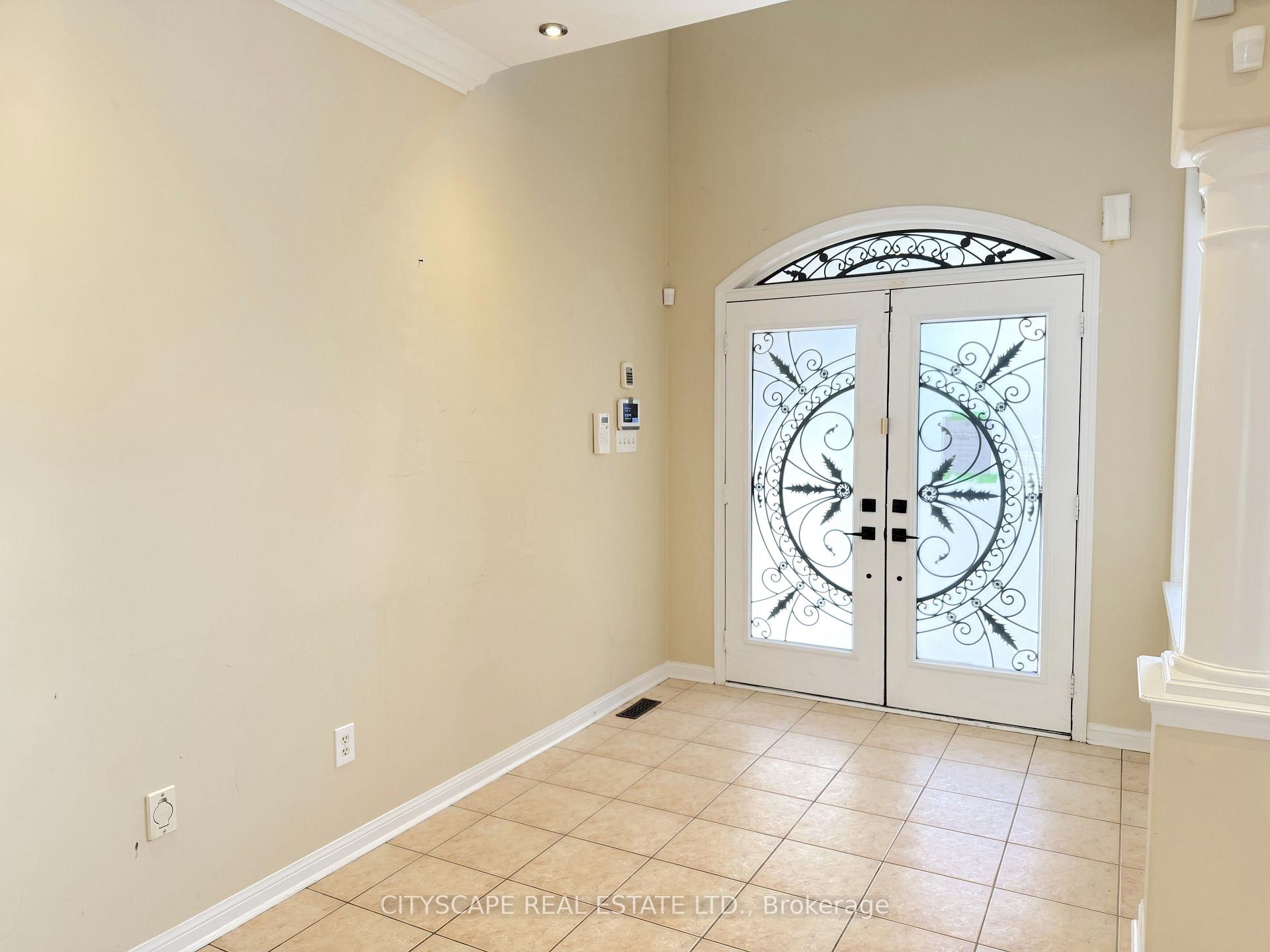 Photo 6 of 4 Serviceberry Crescent, Brampton, Vales of Castlemore — HOMEH