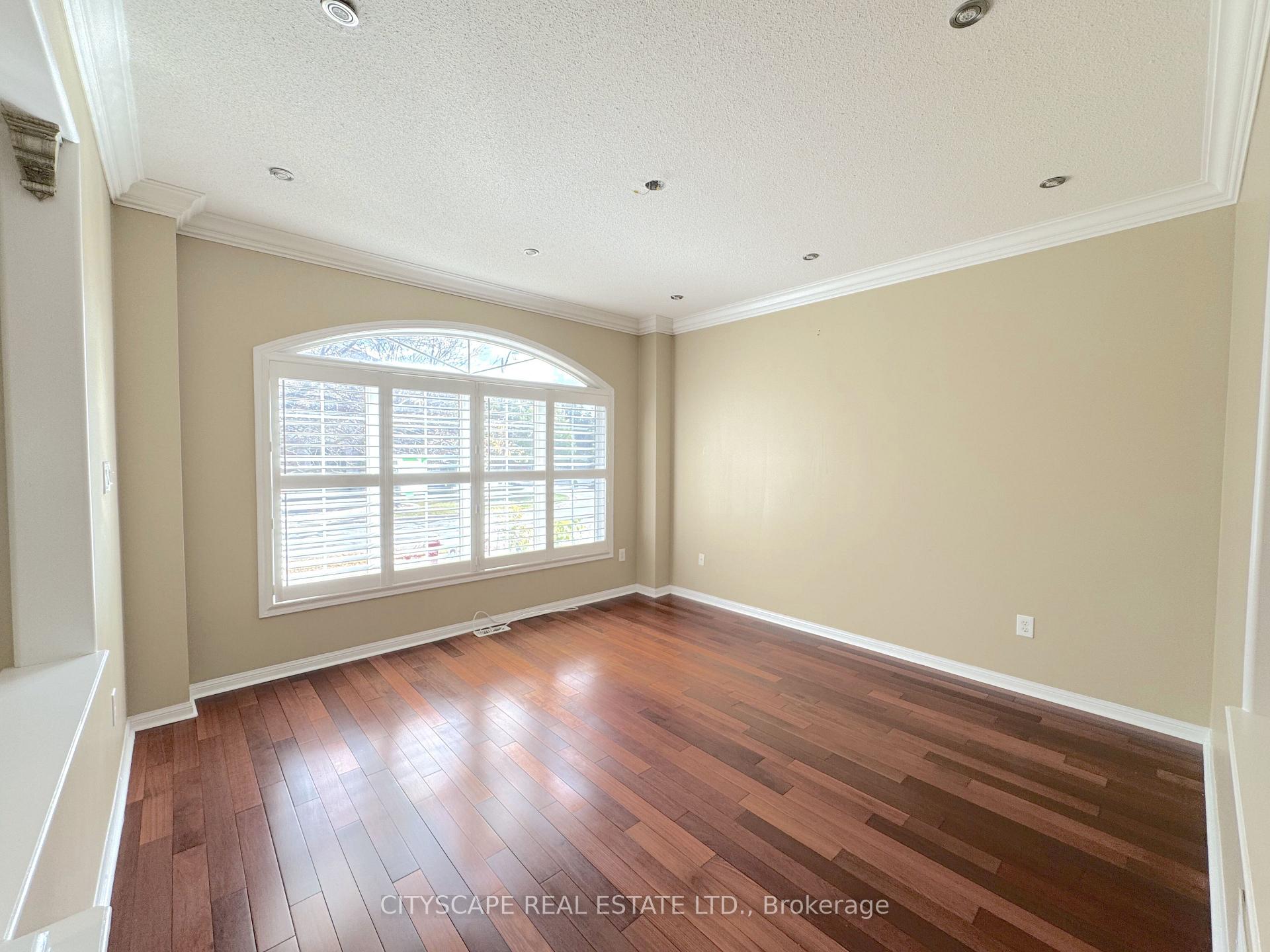 Photo 8 of 4 Serviceberry Crescent, Brampton, Vales of Castlemore — HOMEH