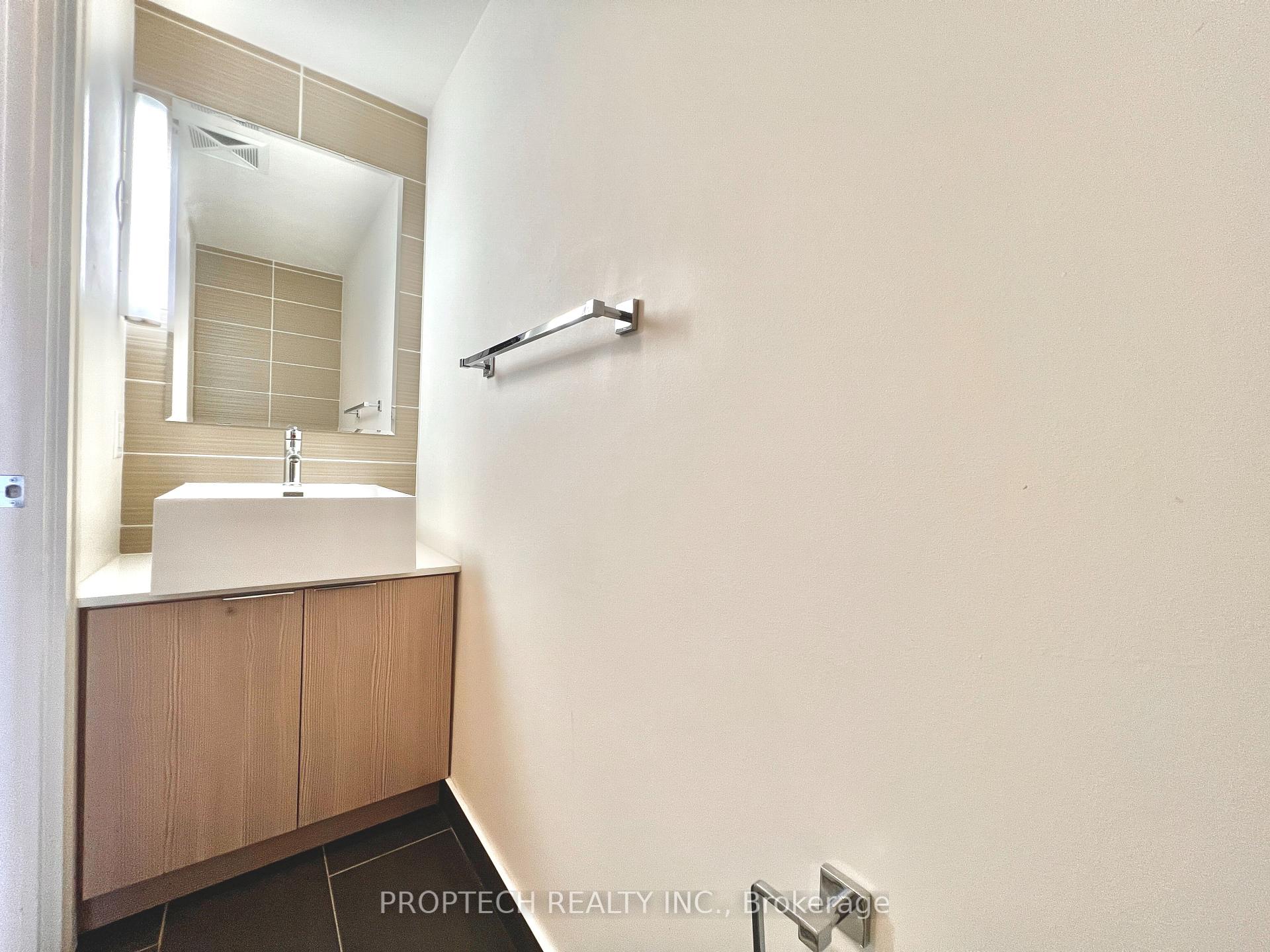 Photo 10 of Unit 509, 5 Hanna Avenue, Toronto, Niagara — HOMEH