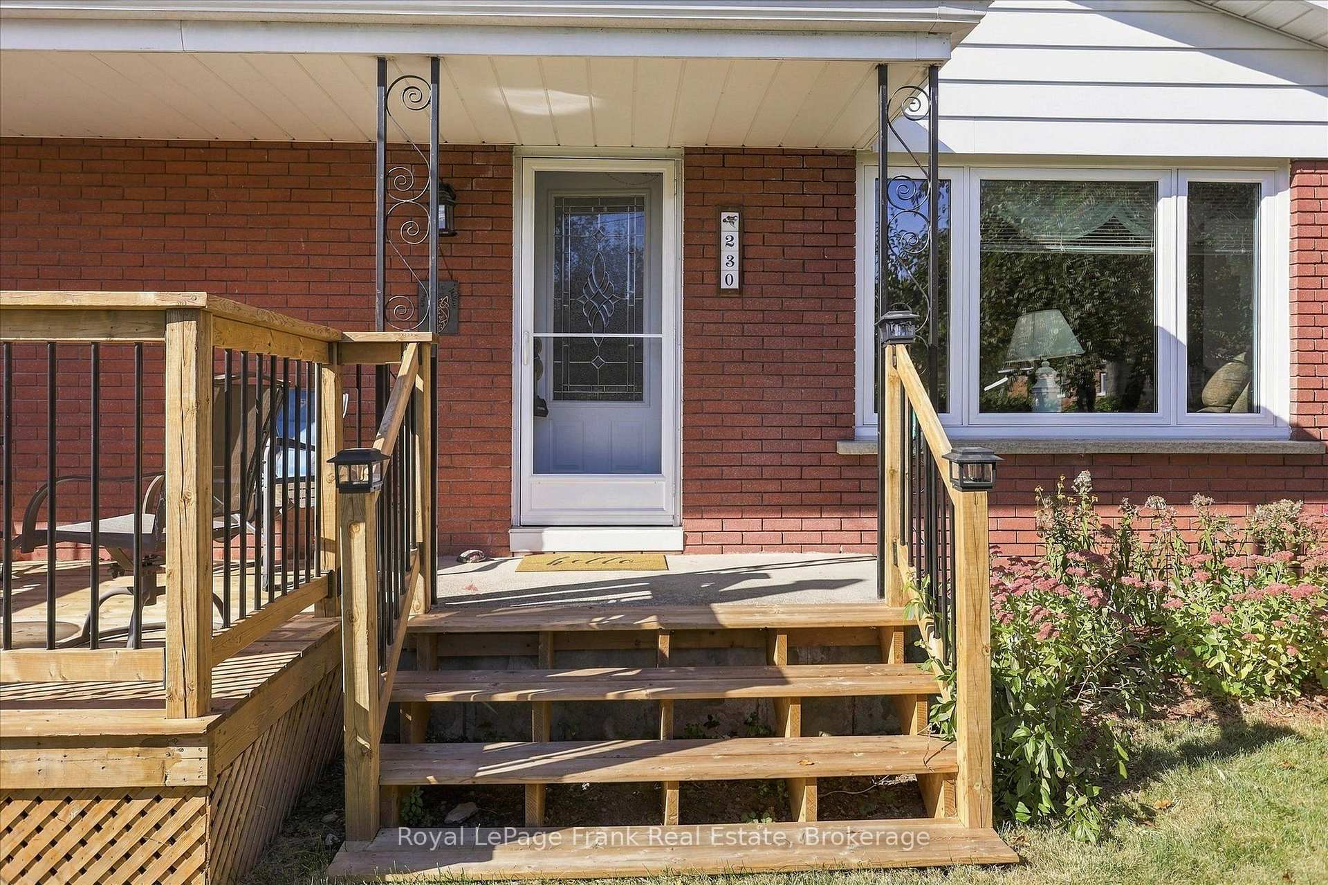 Photo 3 of 230 Euclid Avenue, Peterborough, Ashburnham Ward 4 — HOMEH