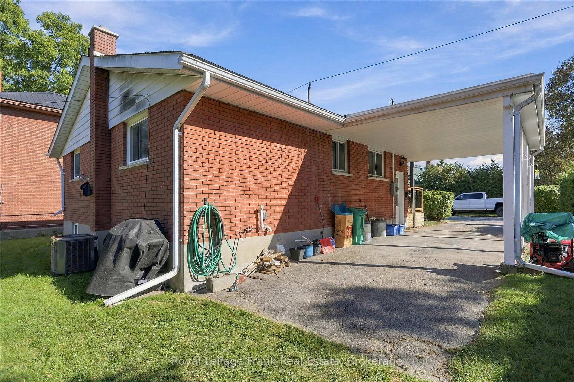 Photo 36 of 230 Euclid Avenue, Peterborough, Ashburnham Ward 4 — HOMEH