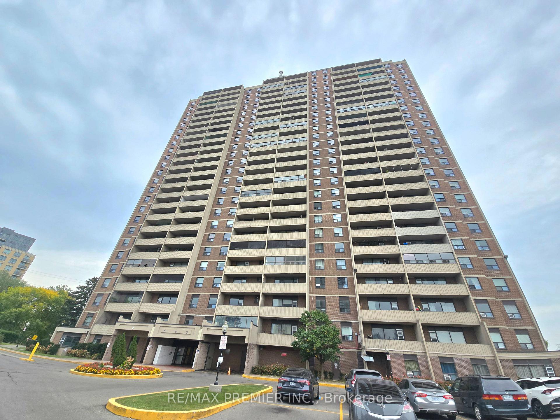Photo of 3390 Weston Road