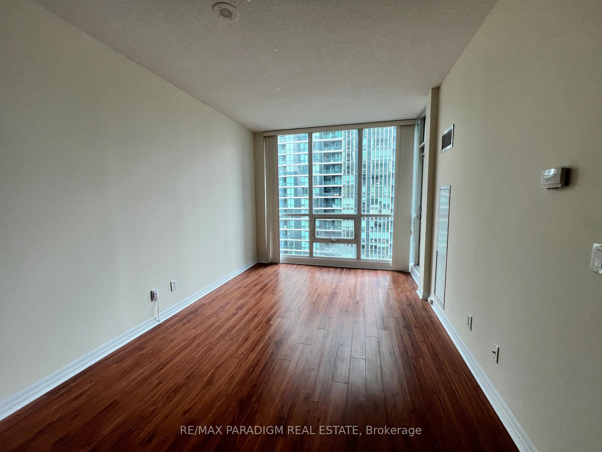 Photo 3 of Unit 2213, 16 Yonge Street, Toronto, Waterfront Communities — HOMEH