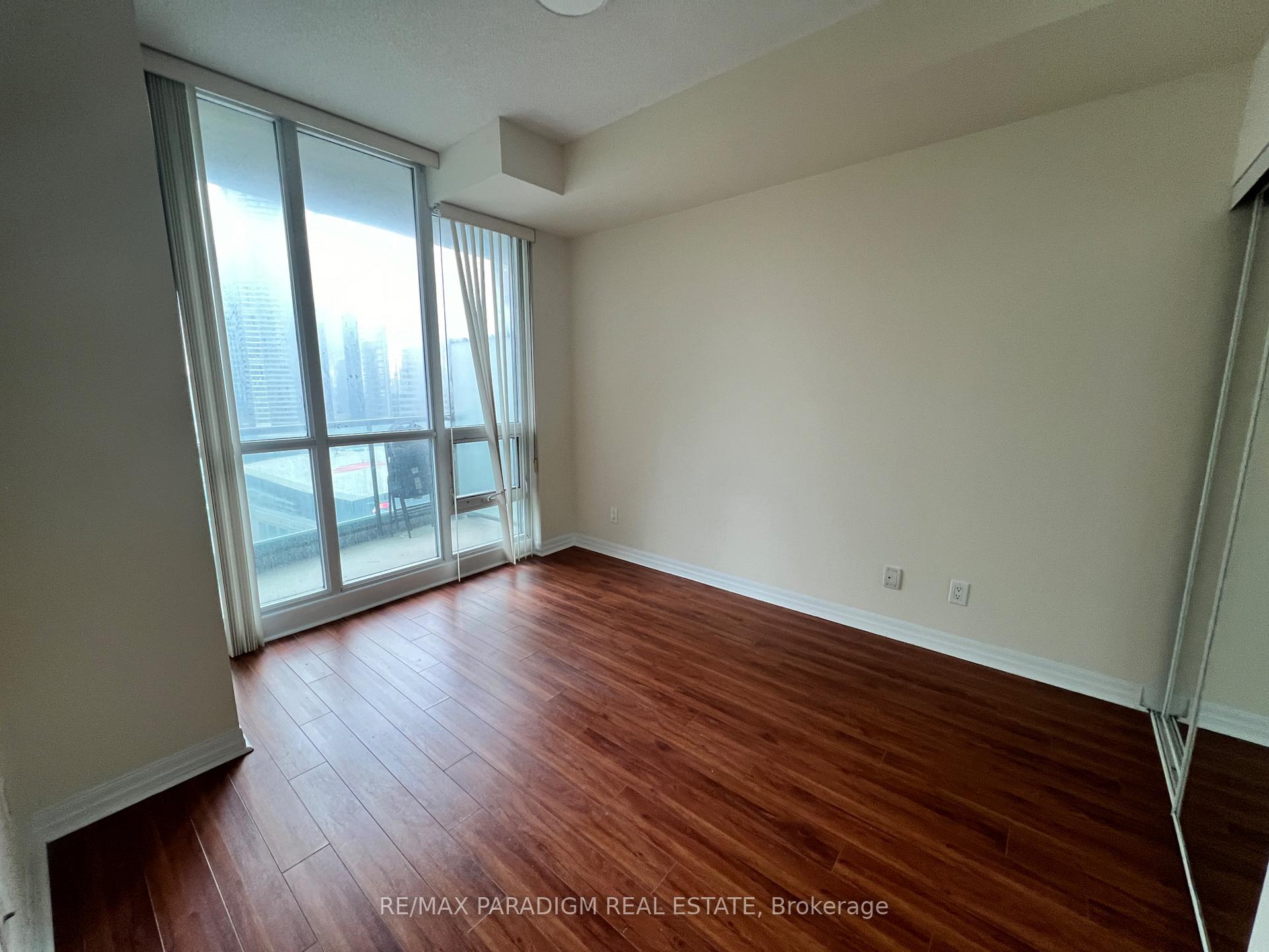 Photo 8 of Unit 2213, 16 Yonge Street, Toronto, Waterfront Communities — HOMEH