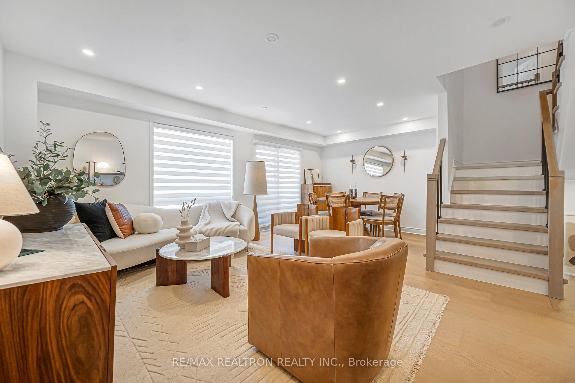 Photo 19 of 10 Macgregor Avenue, Richmond Hill, Langstaff — HOMEH