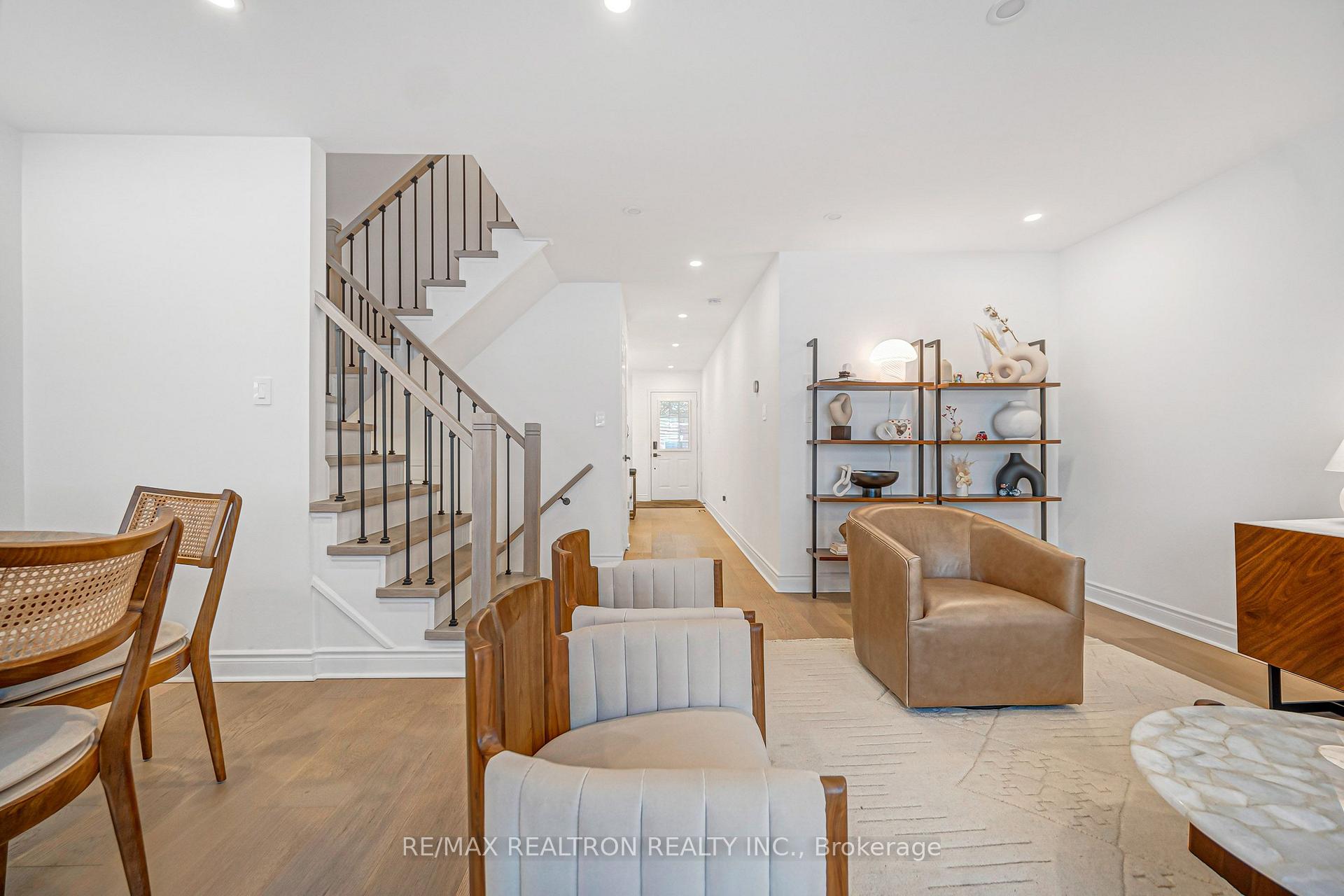 Photo 26 of 10 Macgregor Avenue, Richmond Hill, Langstaff — HOMEH