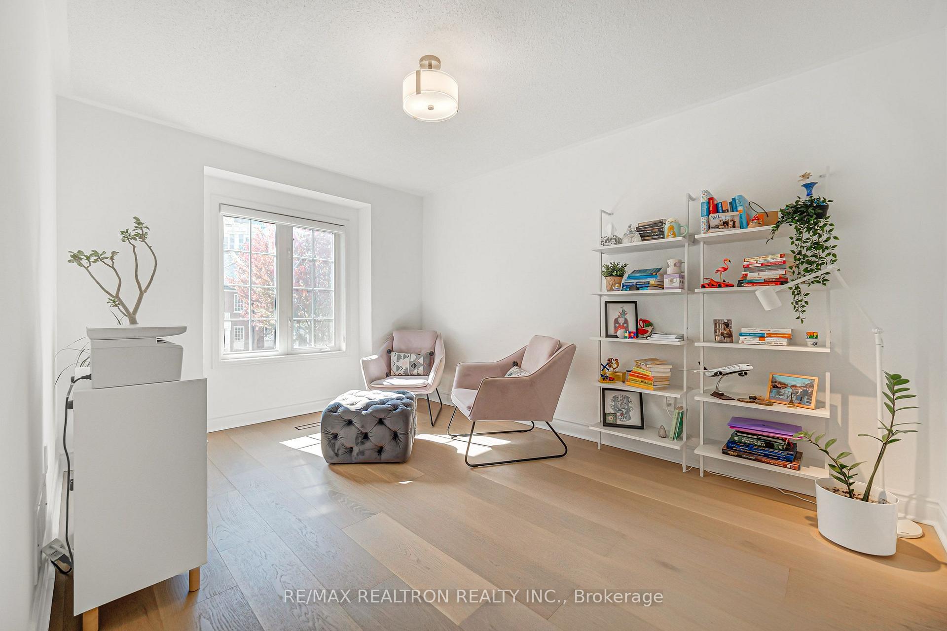 Photo 33 of 10 Macgregor Avenue, Richmond Hill, Langstaff — HOMEH