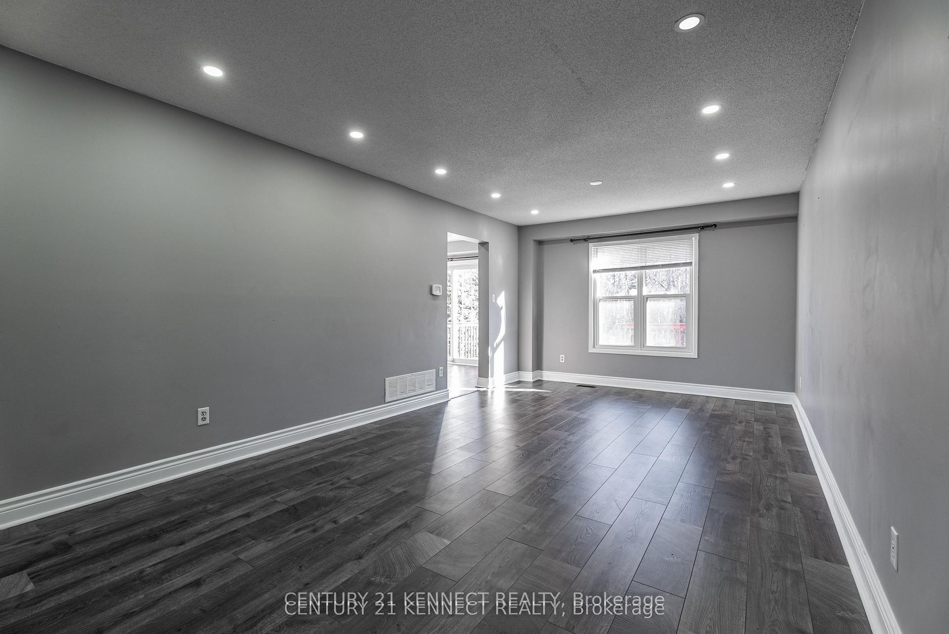 Photo 7 of 5 Knotty Pine Drive, Whitby, Williamsburg — HOMEH