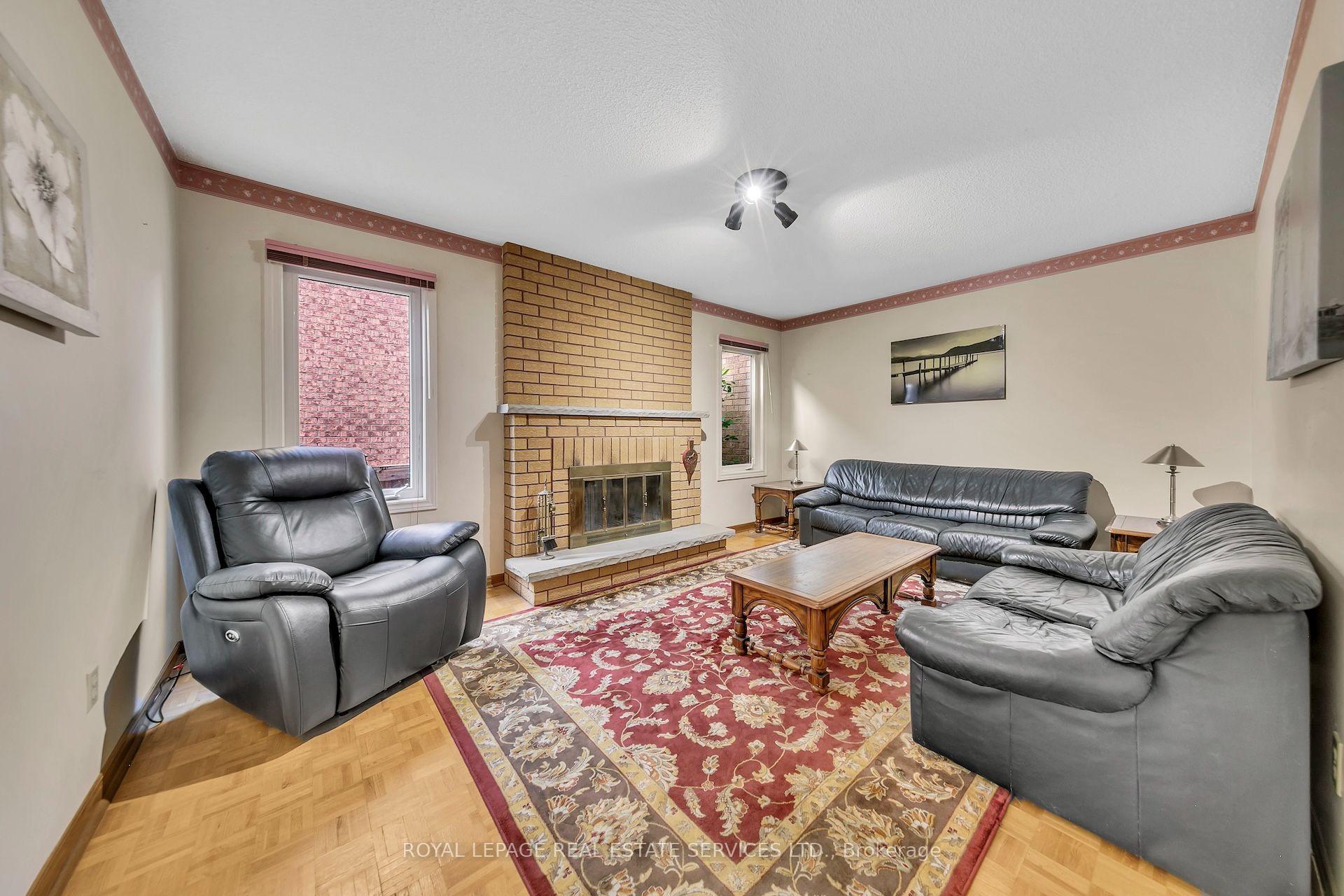 Photo 13 of 47 Velvet Crescent, Vaughan, East Woodbridge — HOMEH