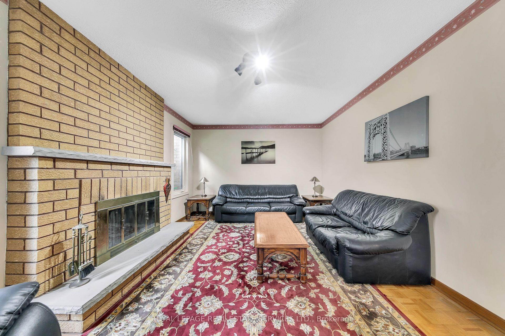 Photo 15 of 47 Velvet Crescent, Vaughan, East Woodbridge — HOMEH