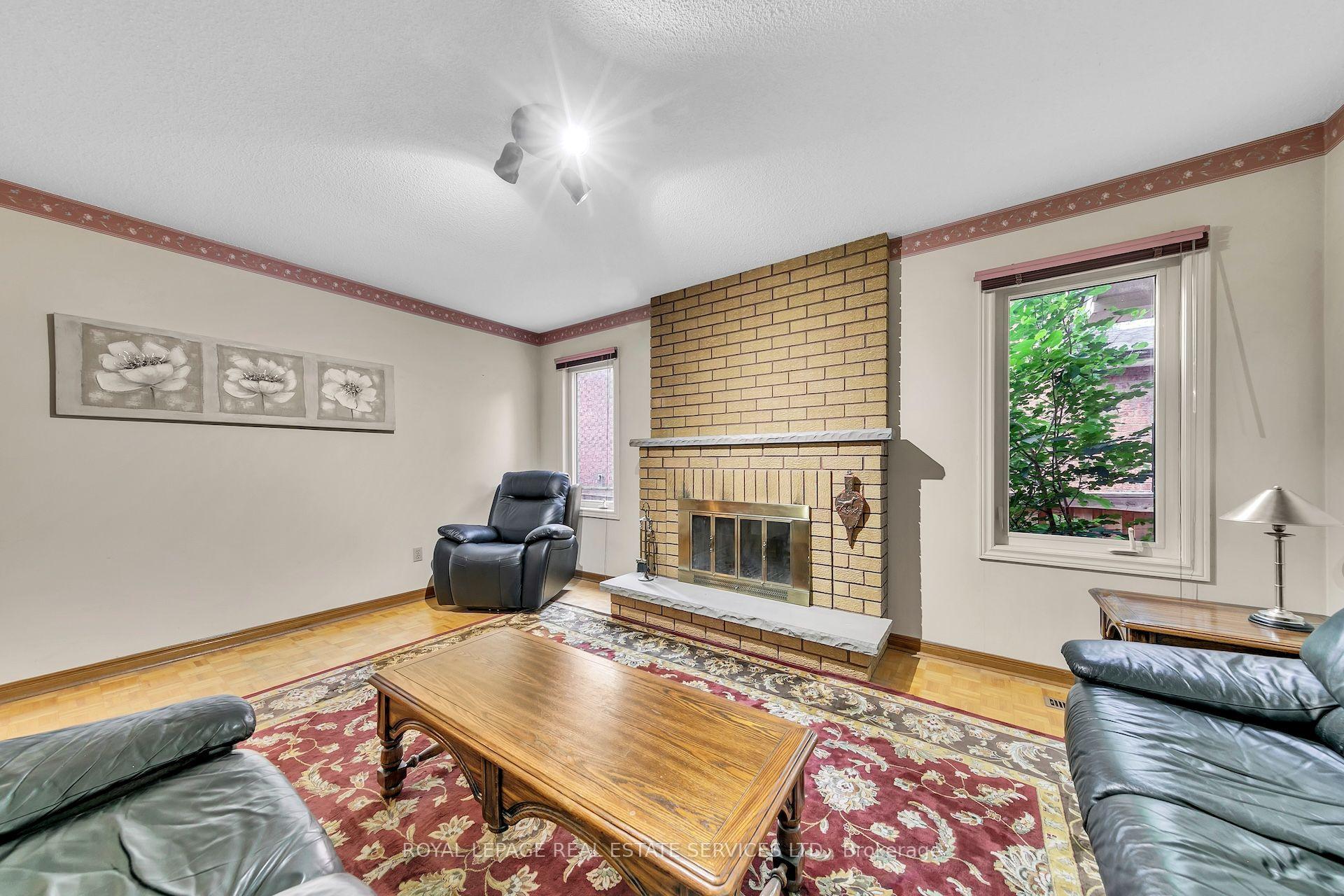 Photo 16 of 47 Velvet Crescent, Vaughan, East Woodbridge — HOMEH